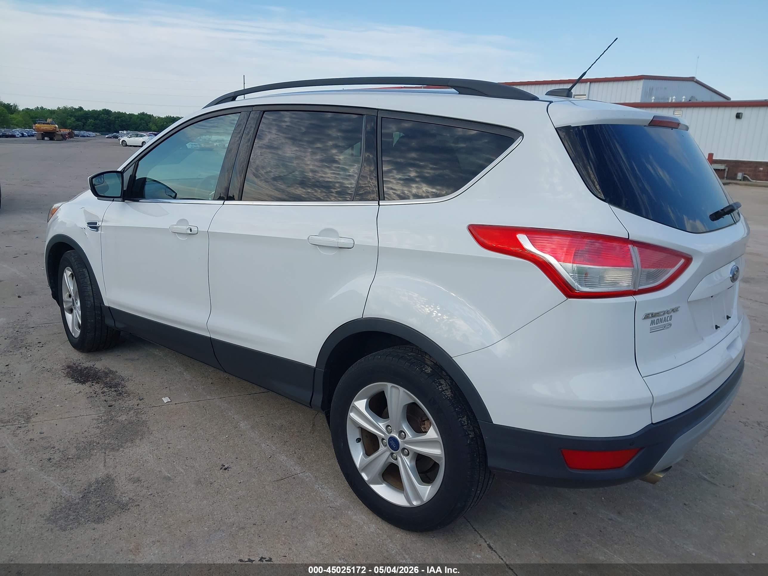 FORD ESCAPE image 3