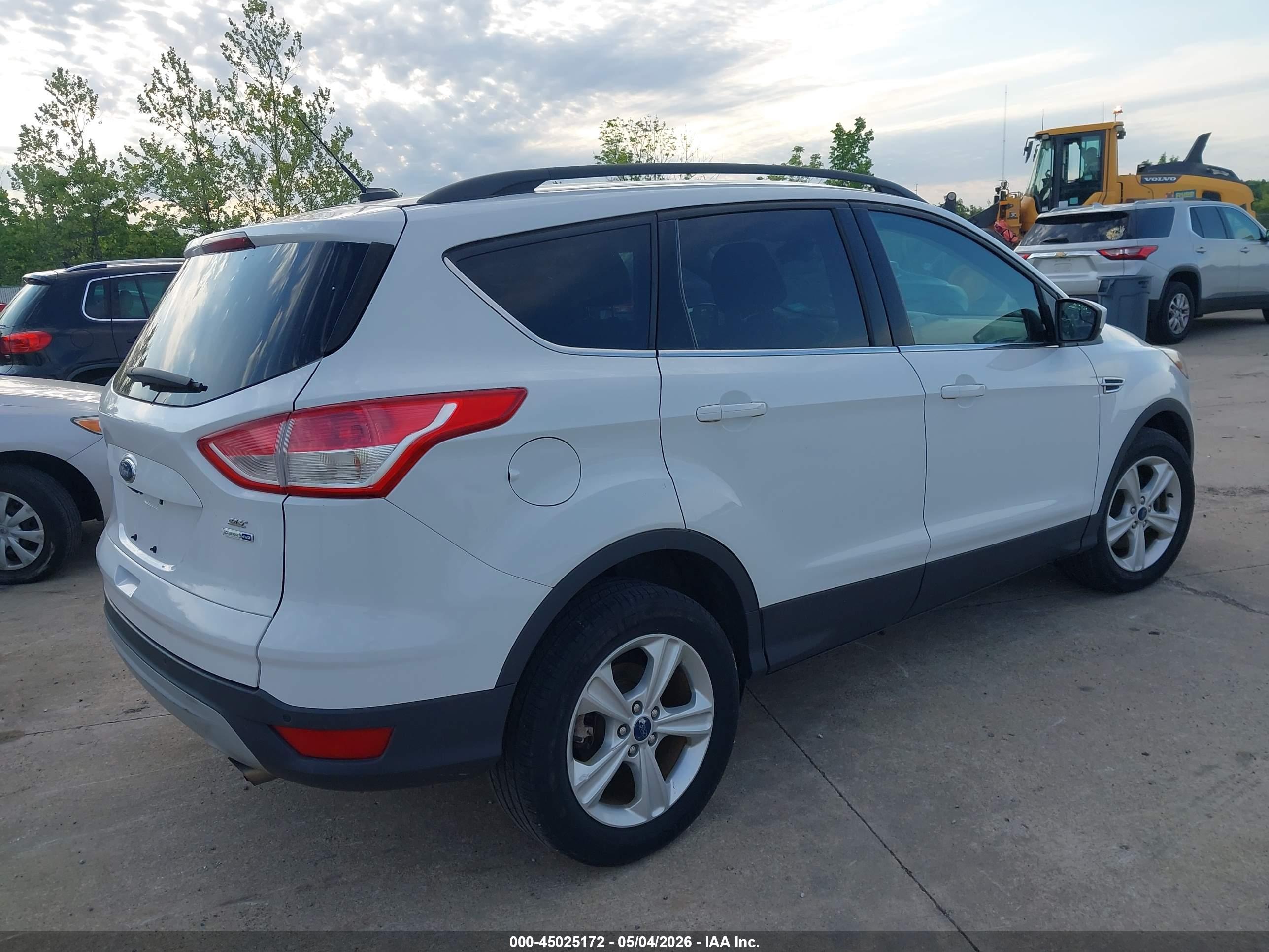 FORD ESCAPE image 4