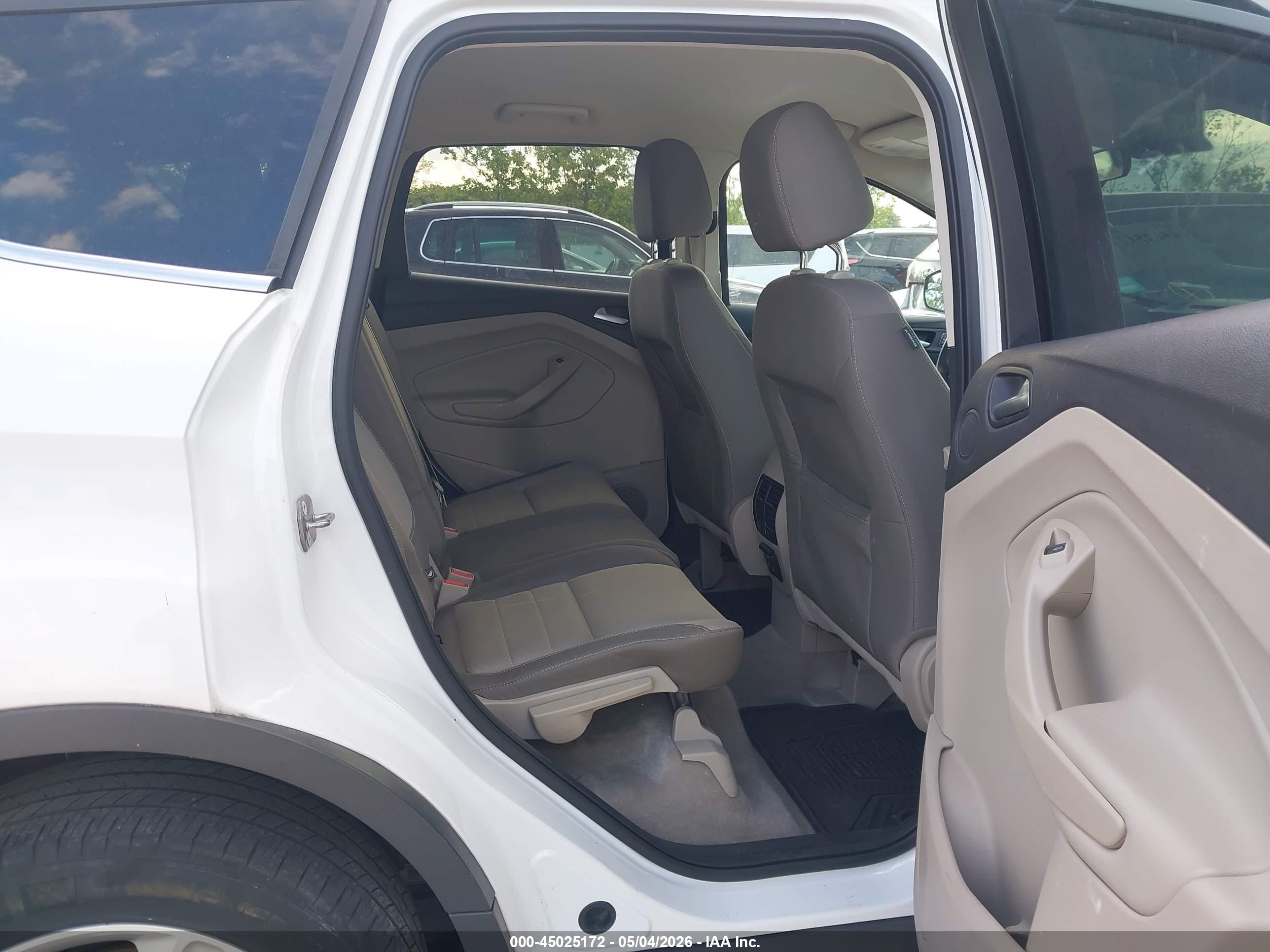 FORD ESCAPE image 8