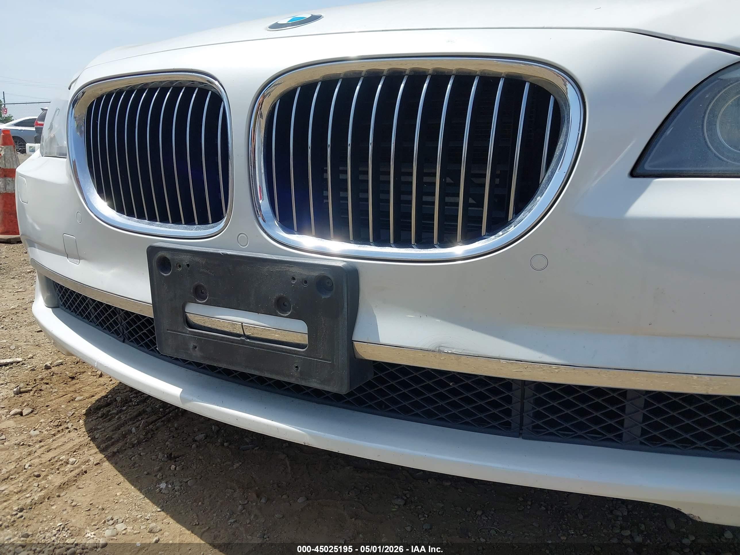 BMW 750LI image 6