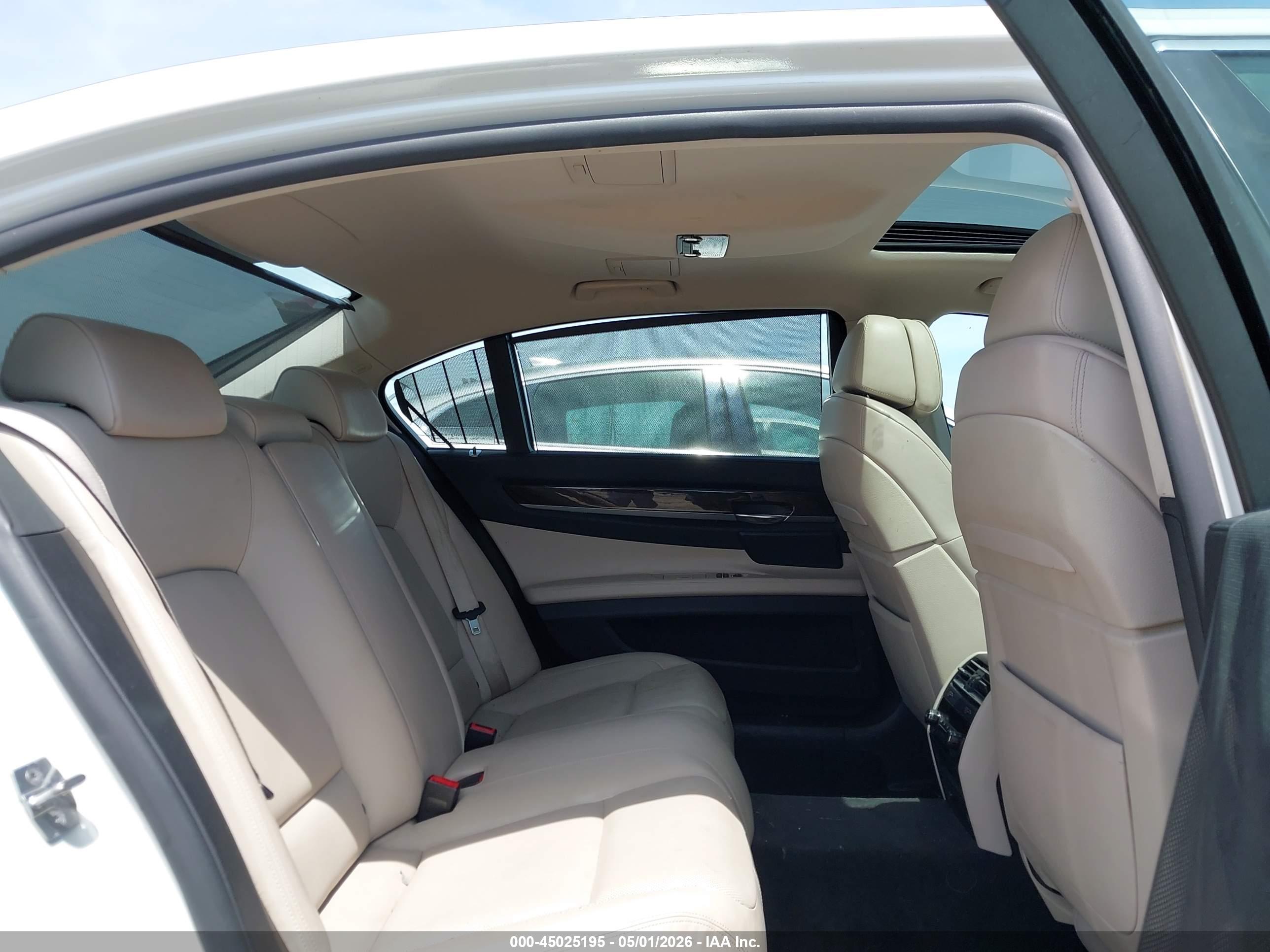 BMW 750LI image 8
