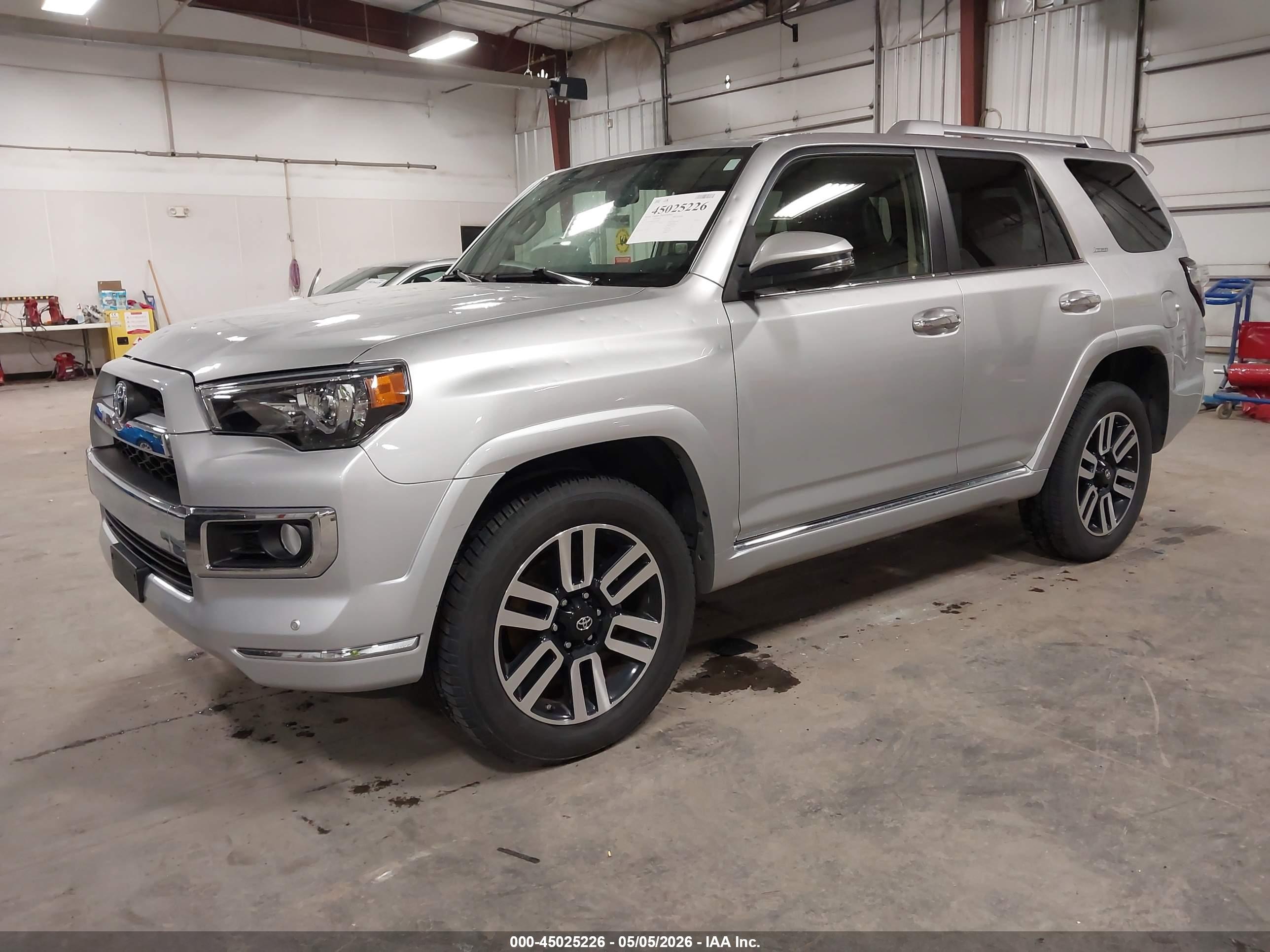 TOYOTA 4RUNNER image 2