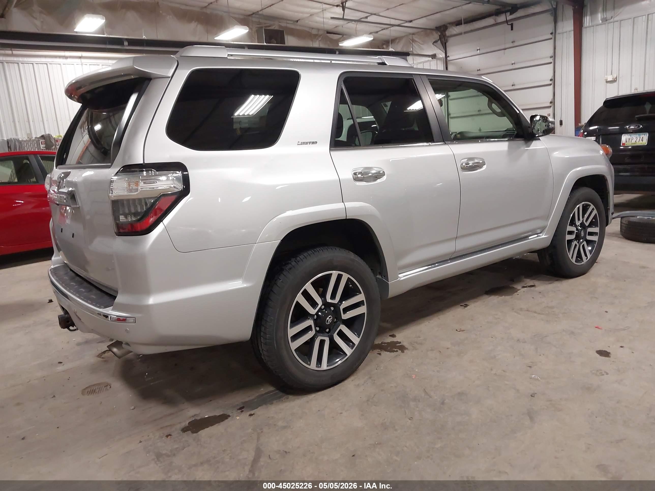 TOYOTA 4RUNNER image 4