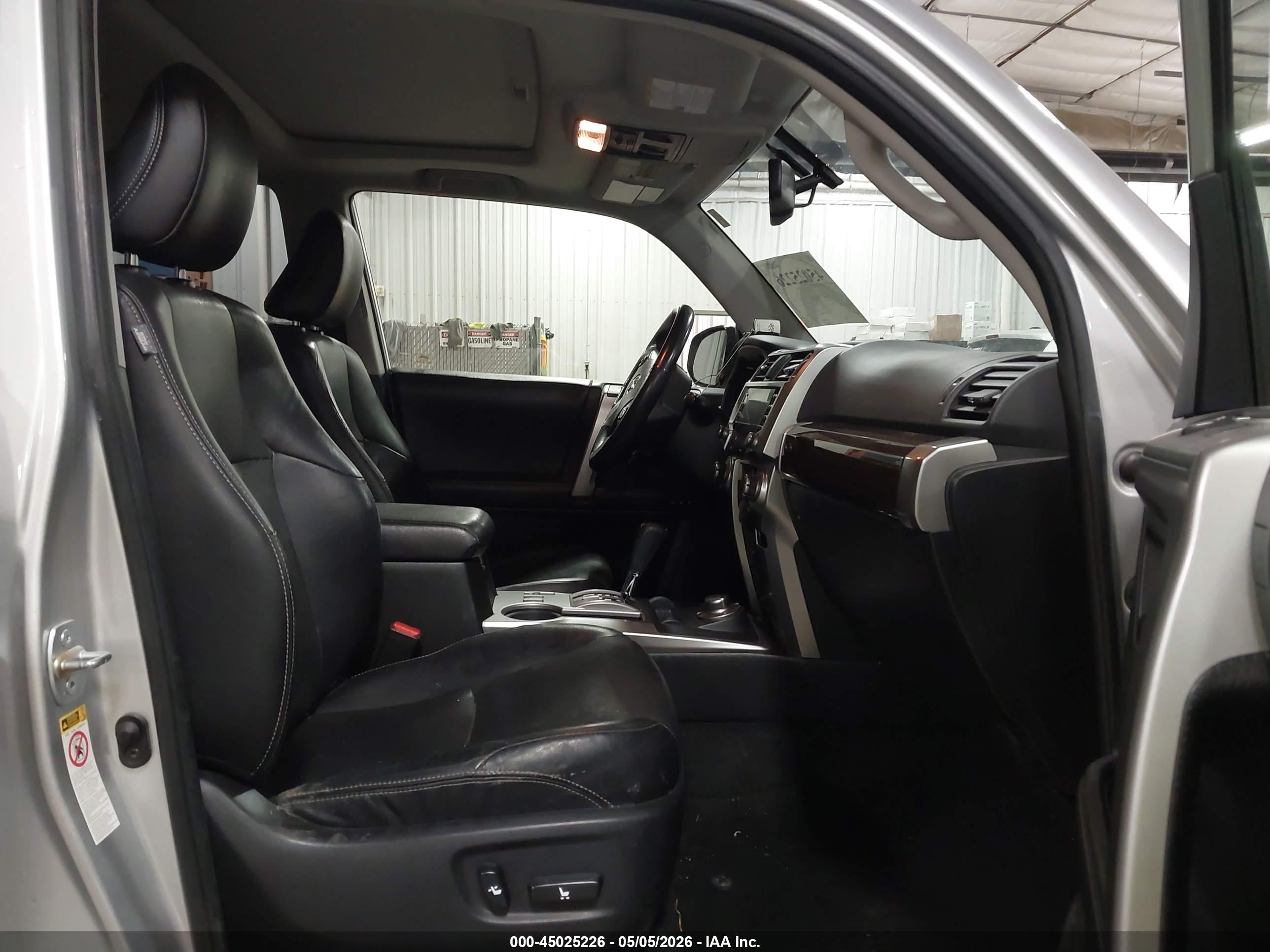 TOYOTA 4RUNNER image 5