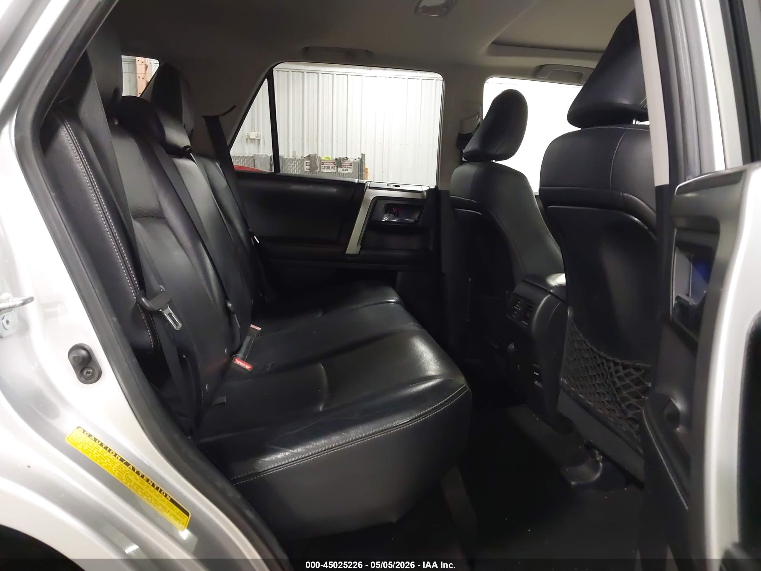 TOYOTA 4RUNNER image 8