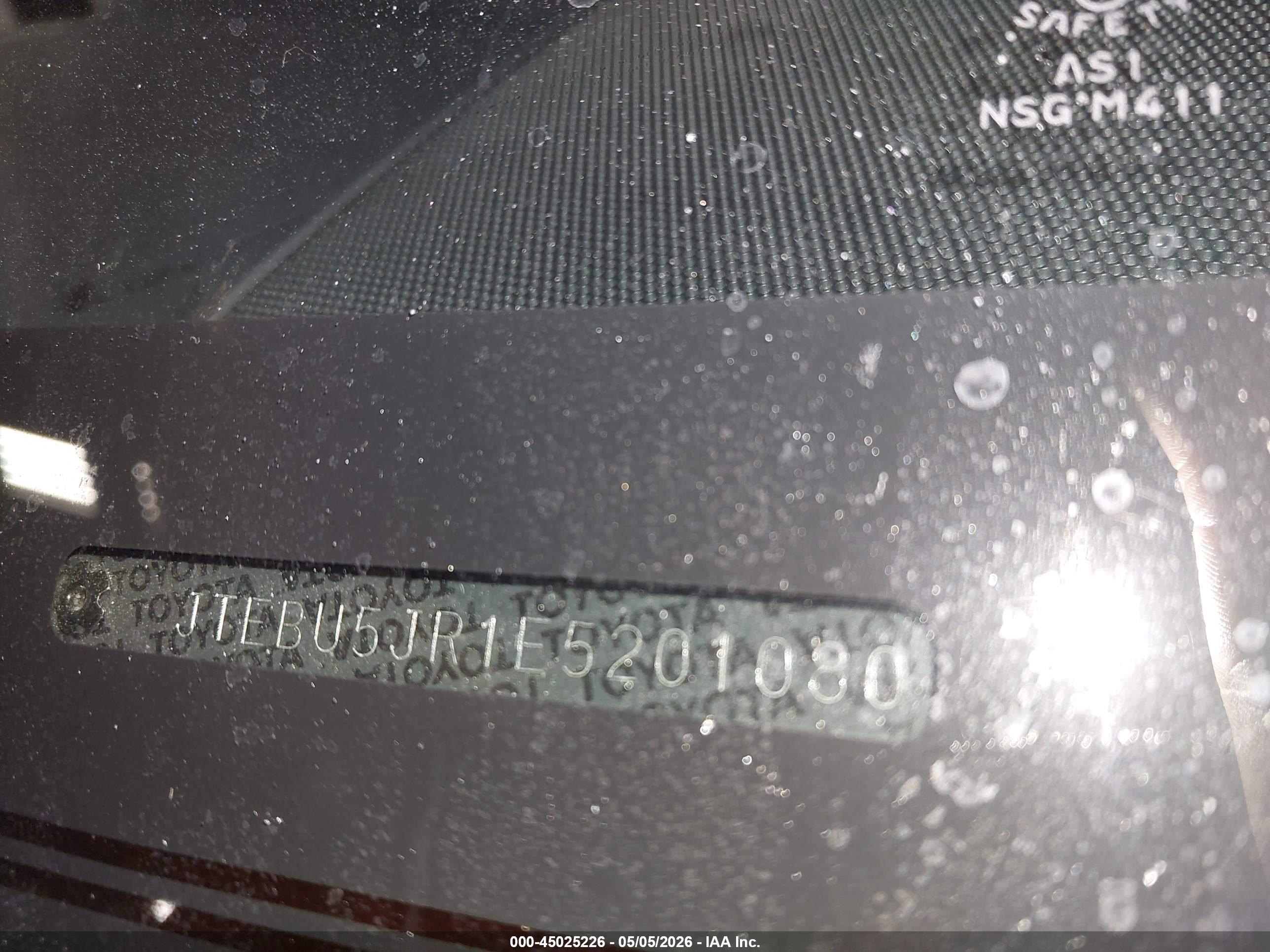 TOYOTA 4RUNNER image 9