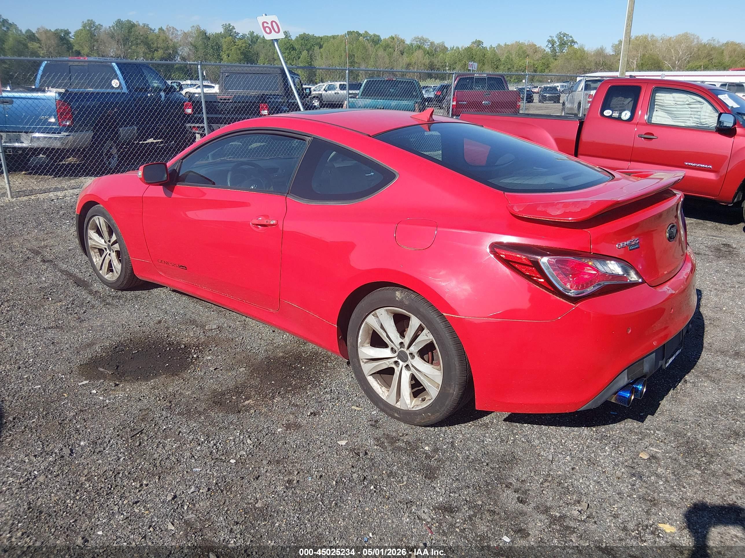 HYUNDAI GENESIS image 3