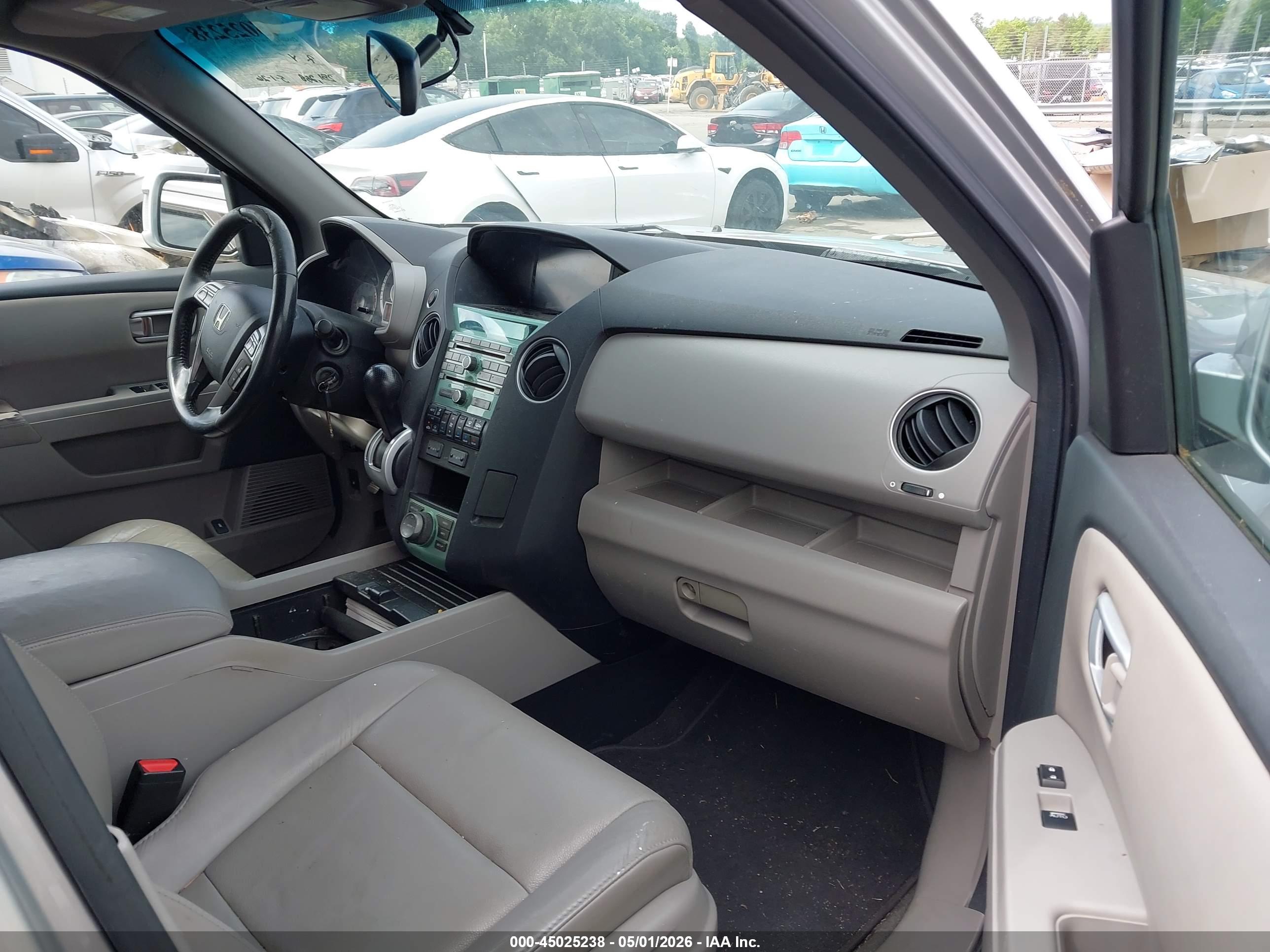 HONDA PILOT image 5