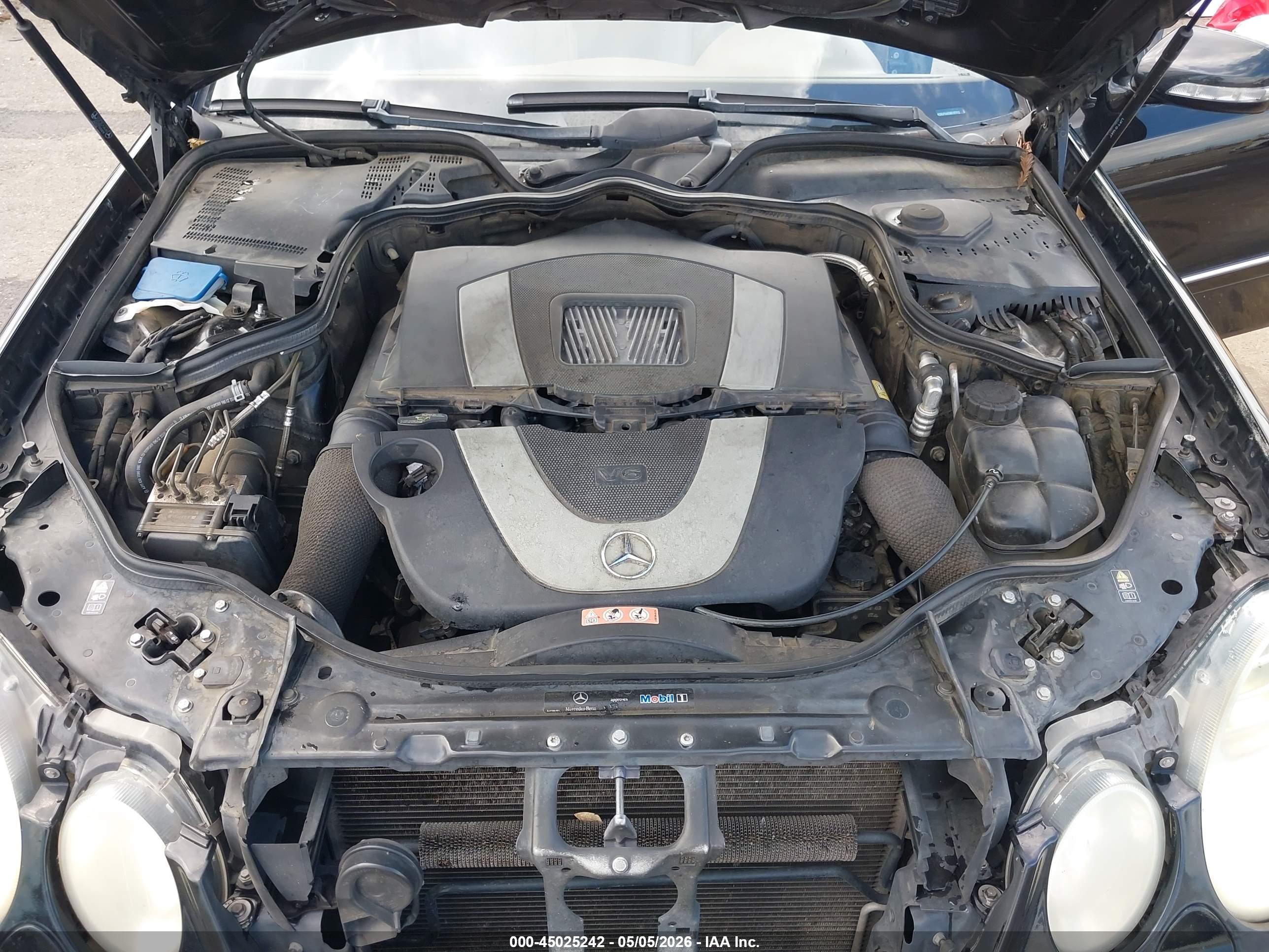 MERCEDES-BENZ E image 10