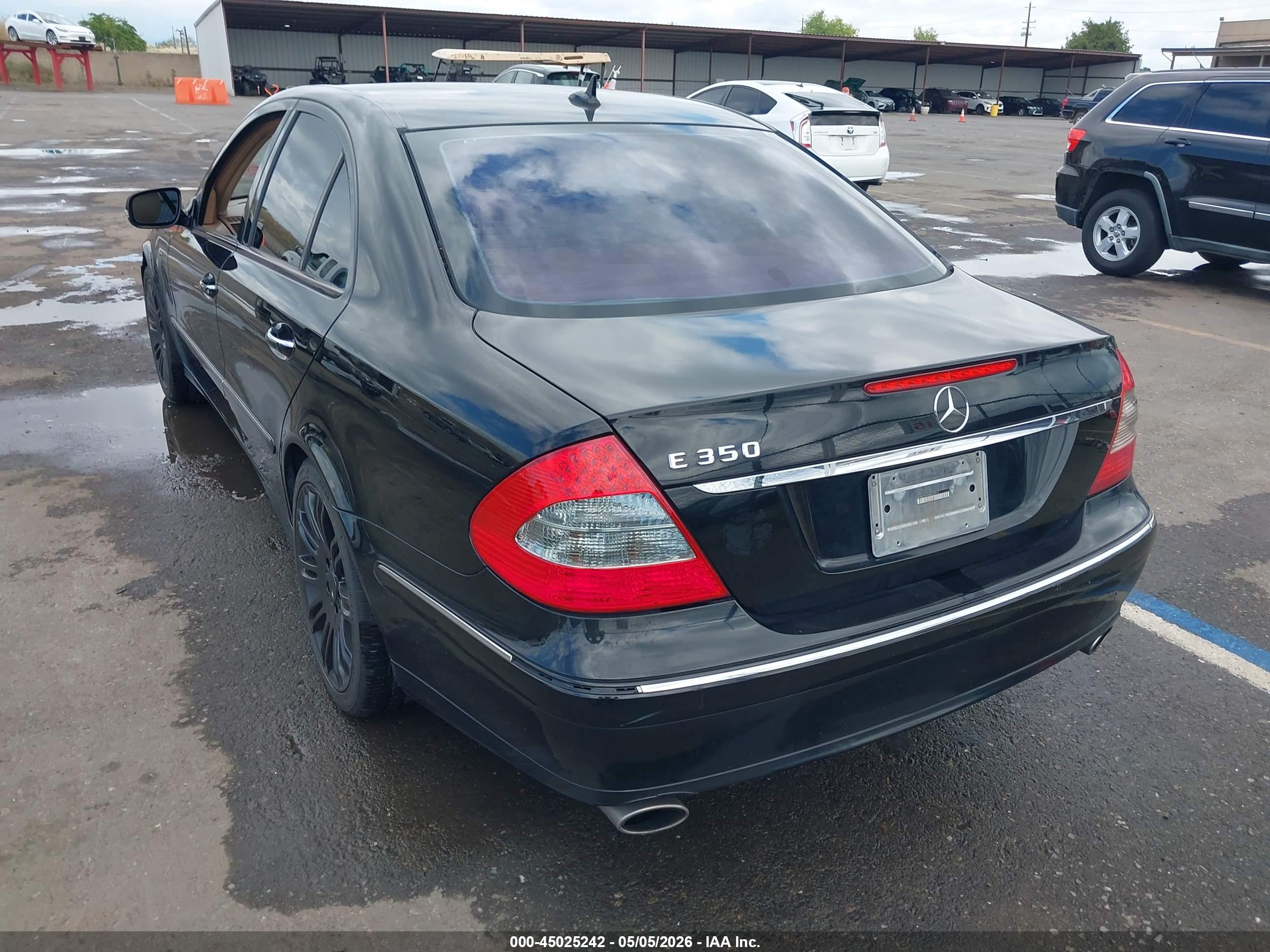 MERCEDES-BENZ E image 3