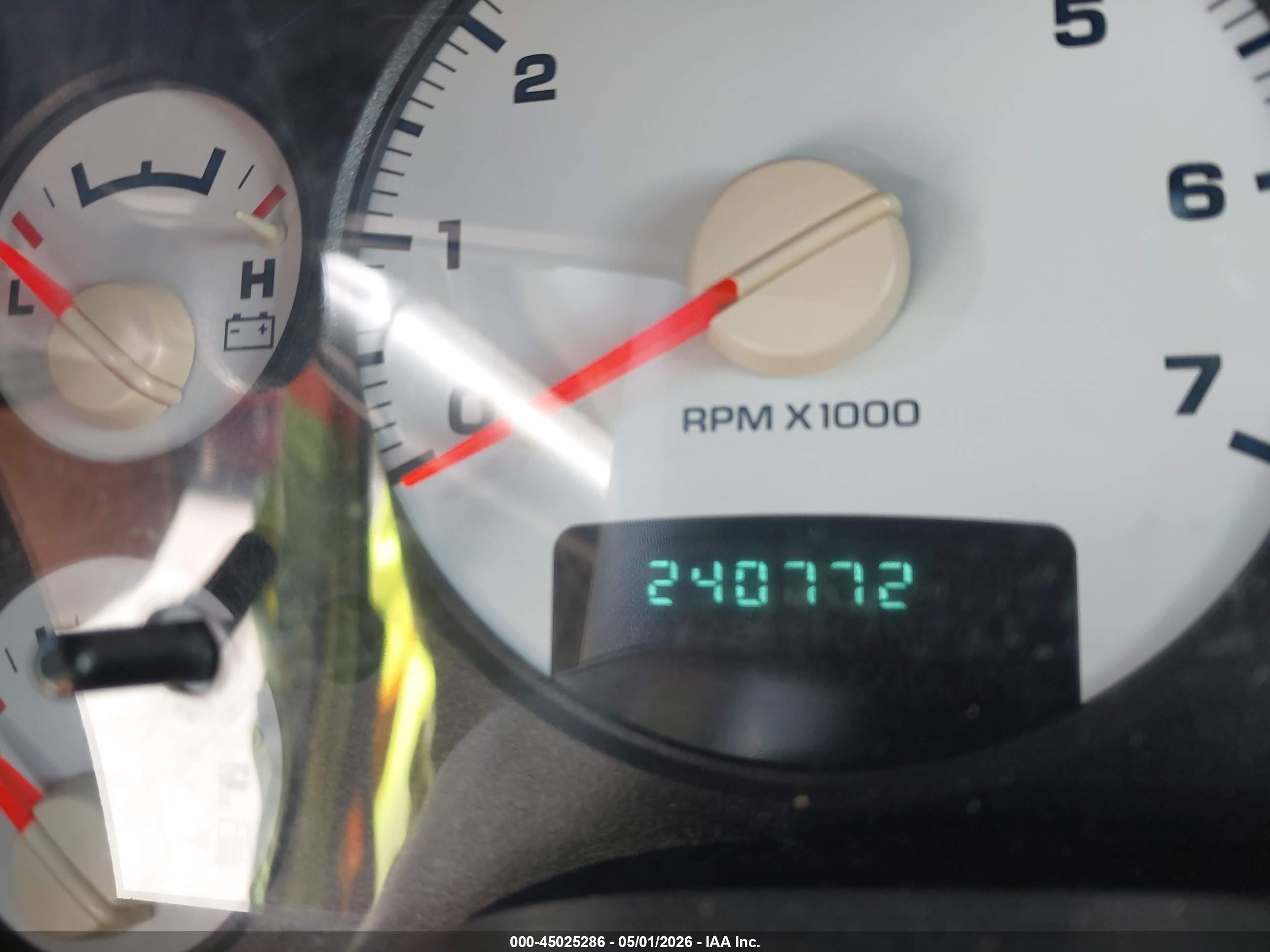 DODGE RAM image 7