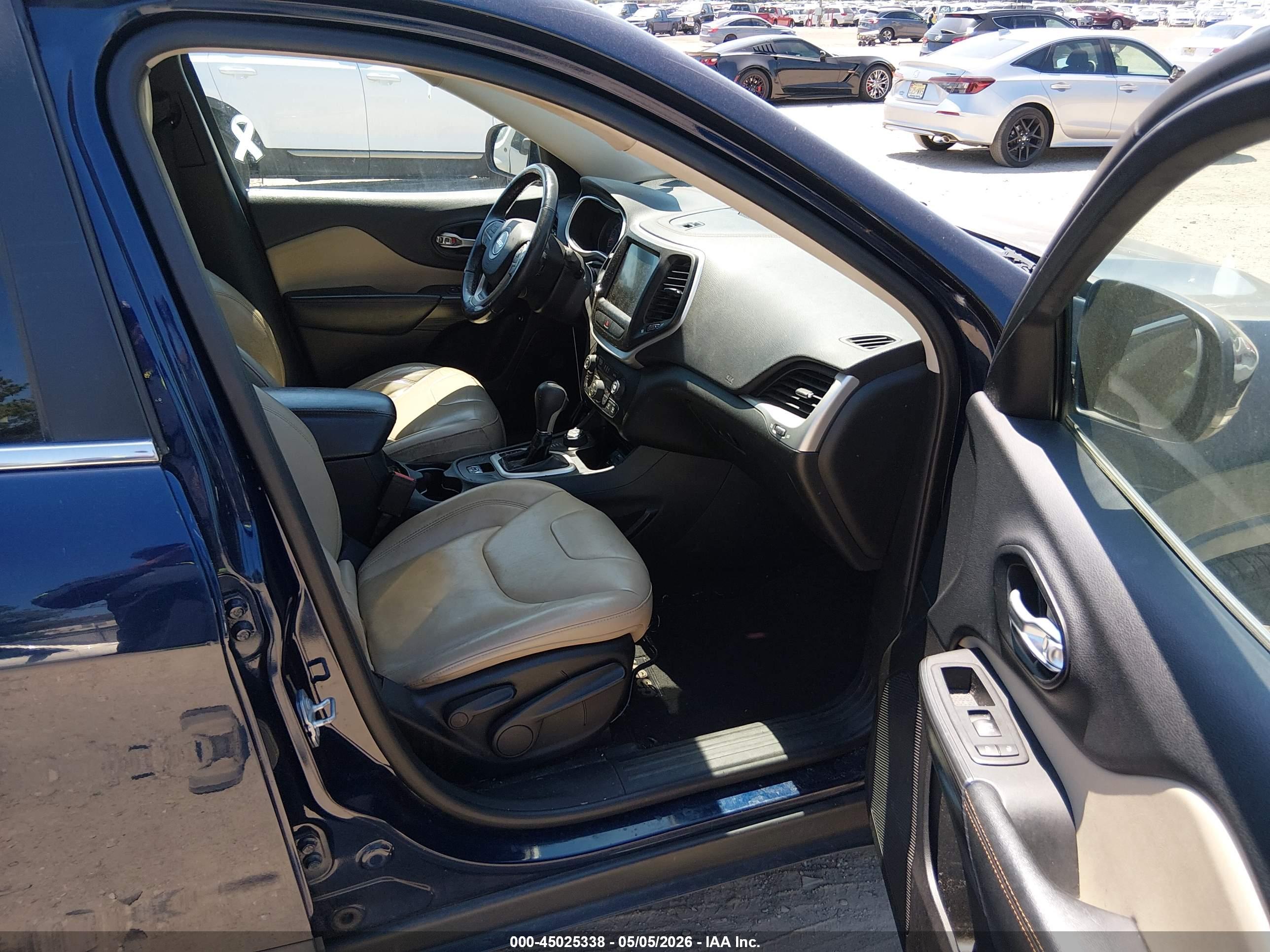 JEEP CHEROKEE image 5