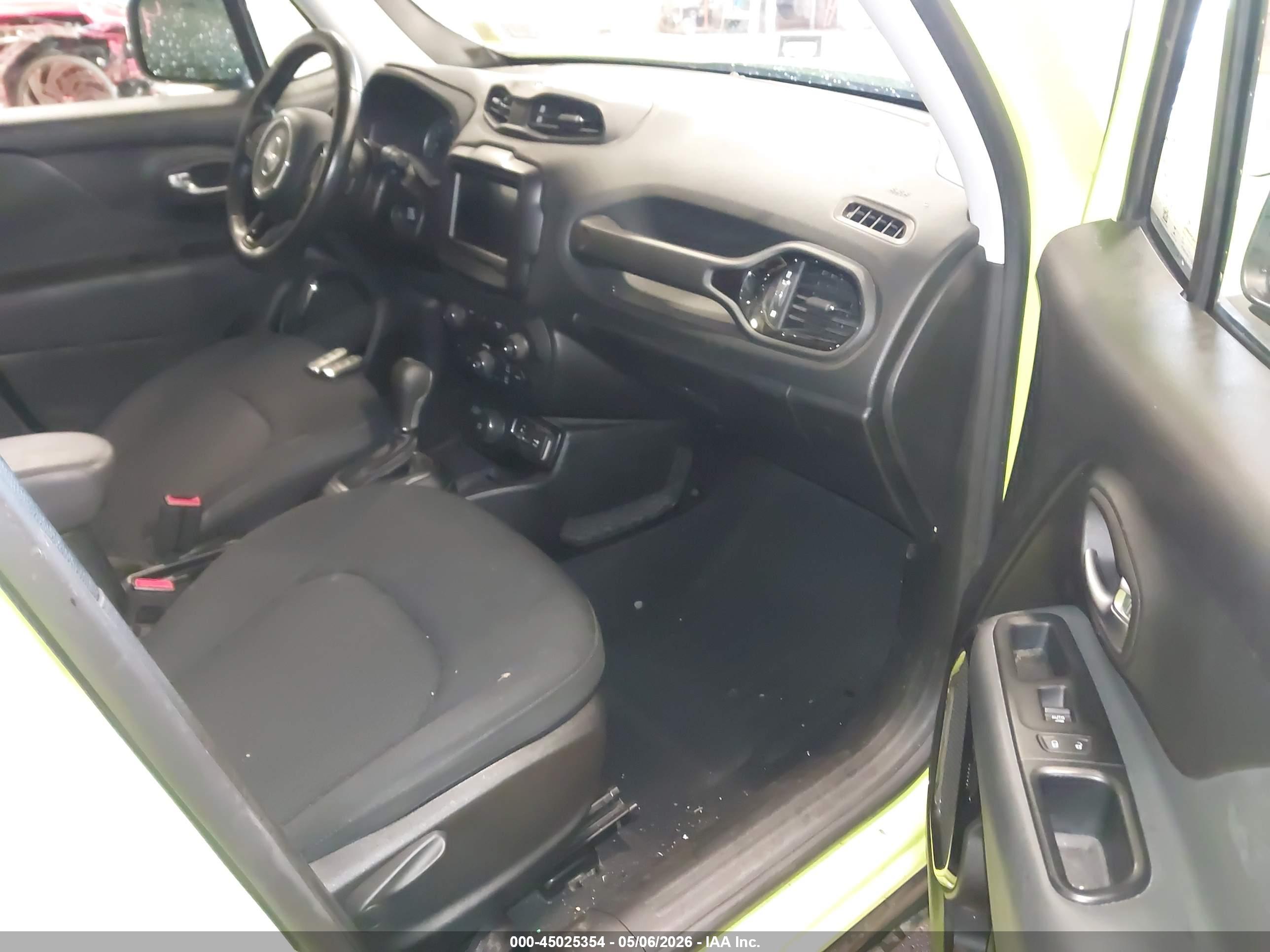 JEEP RENEGADE image 5
