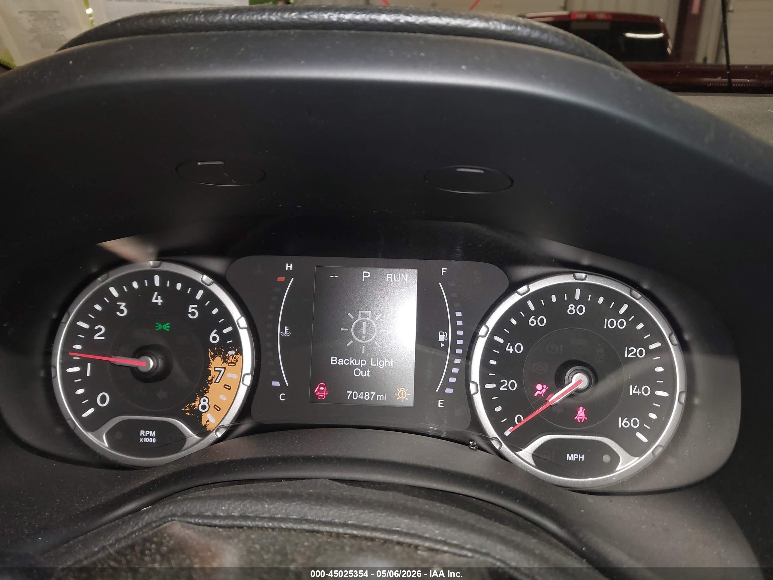 JEEP RENEGADE image 7
