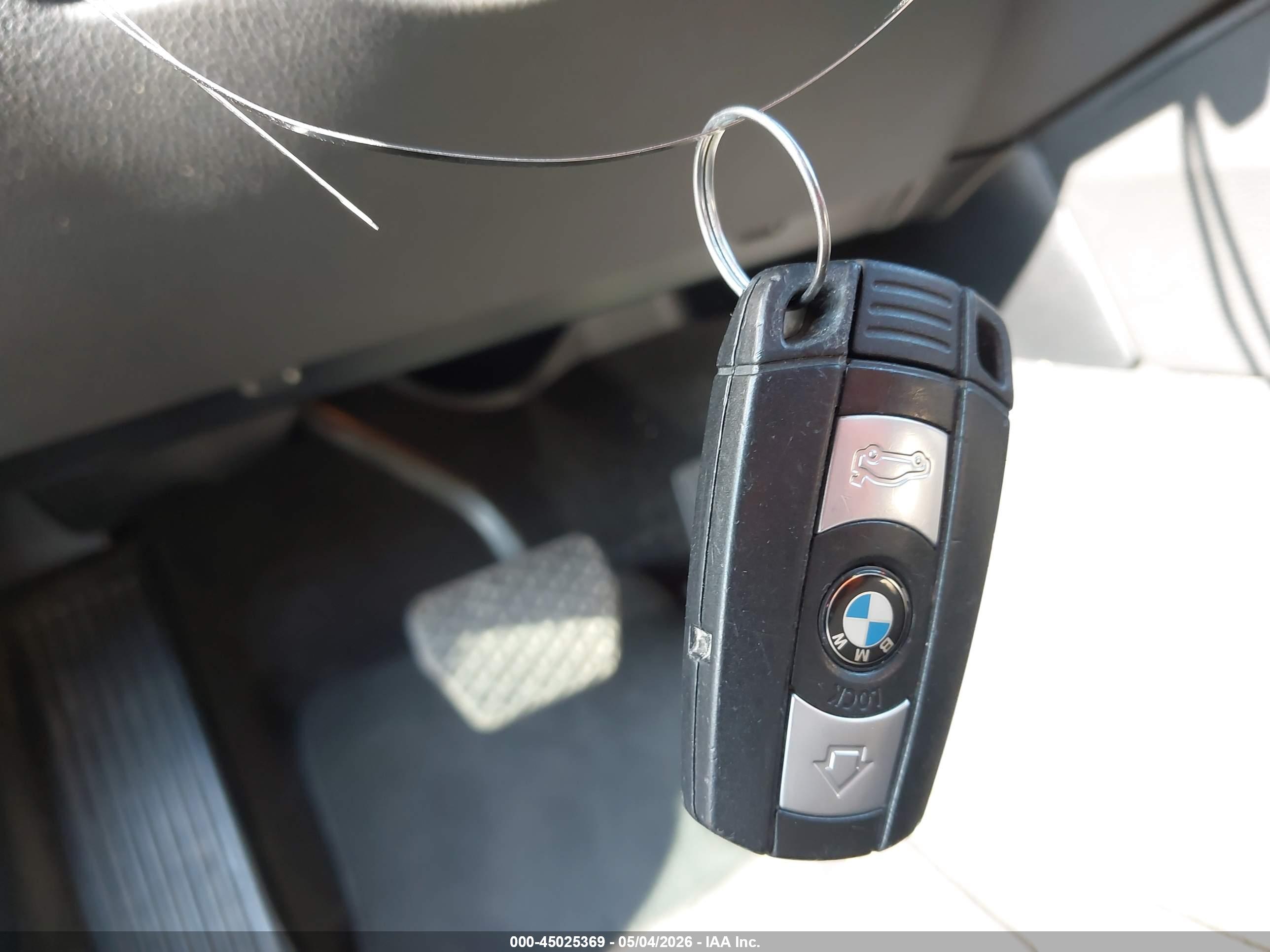 BMW 328I image 11
