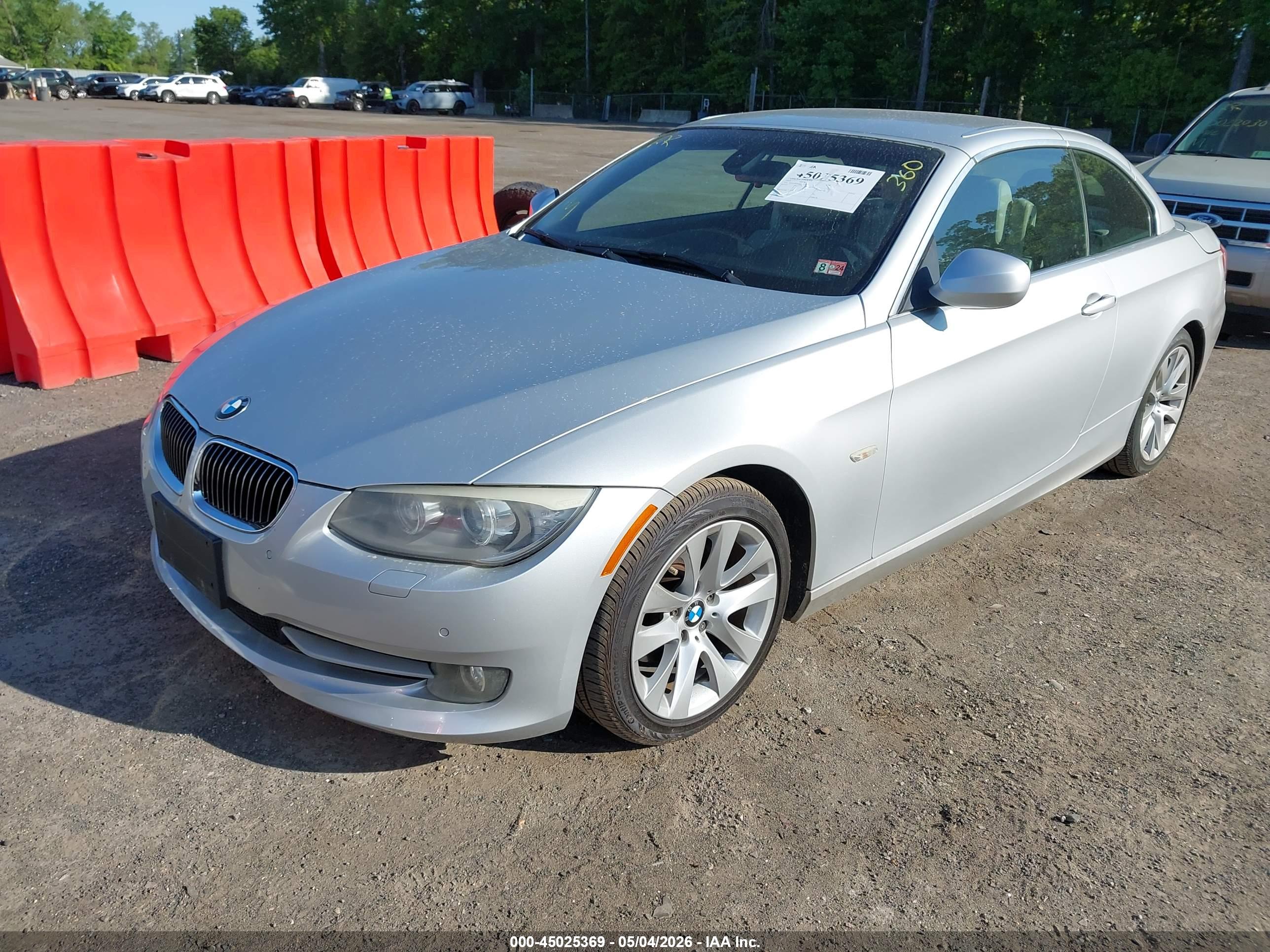 BMW 328I image 2