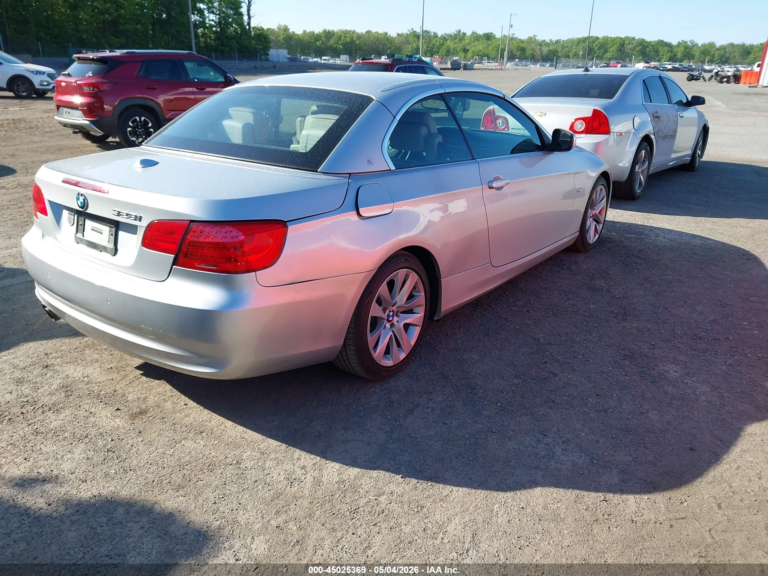 BMW 328I image 4