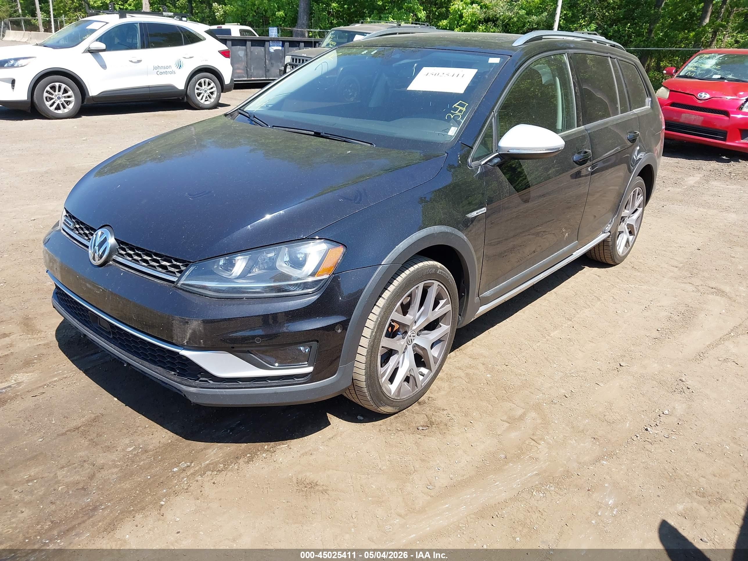 VOLKSWAGEN GOLF image 2