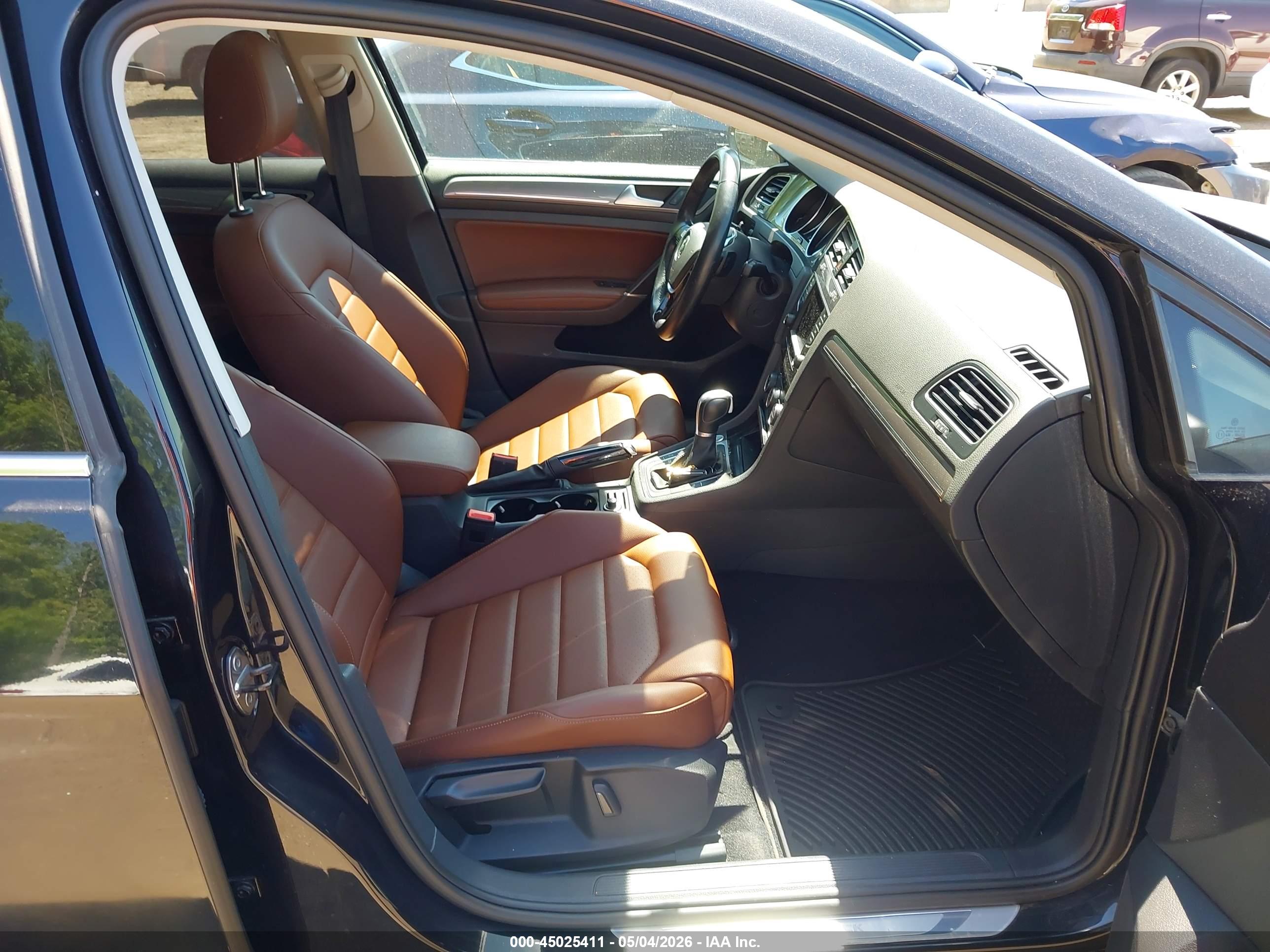 VOLKSWAGEN GOLF image 5
