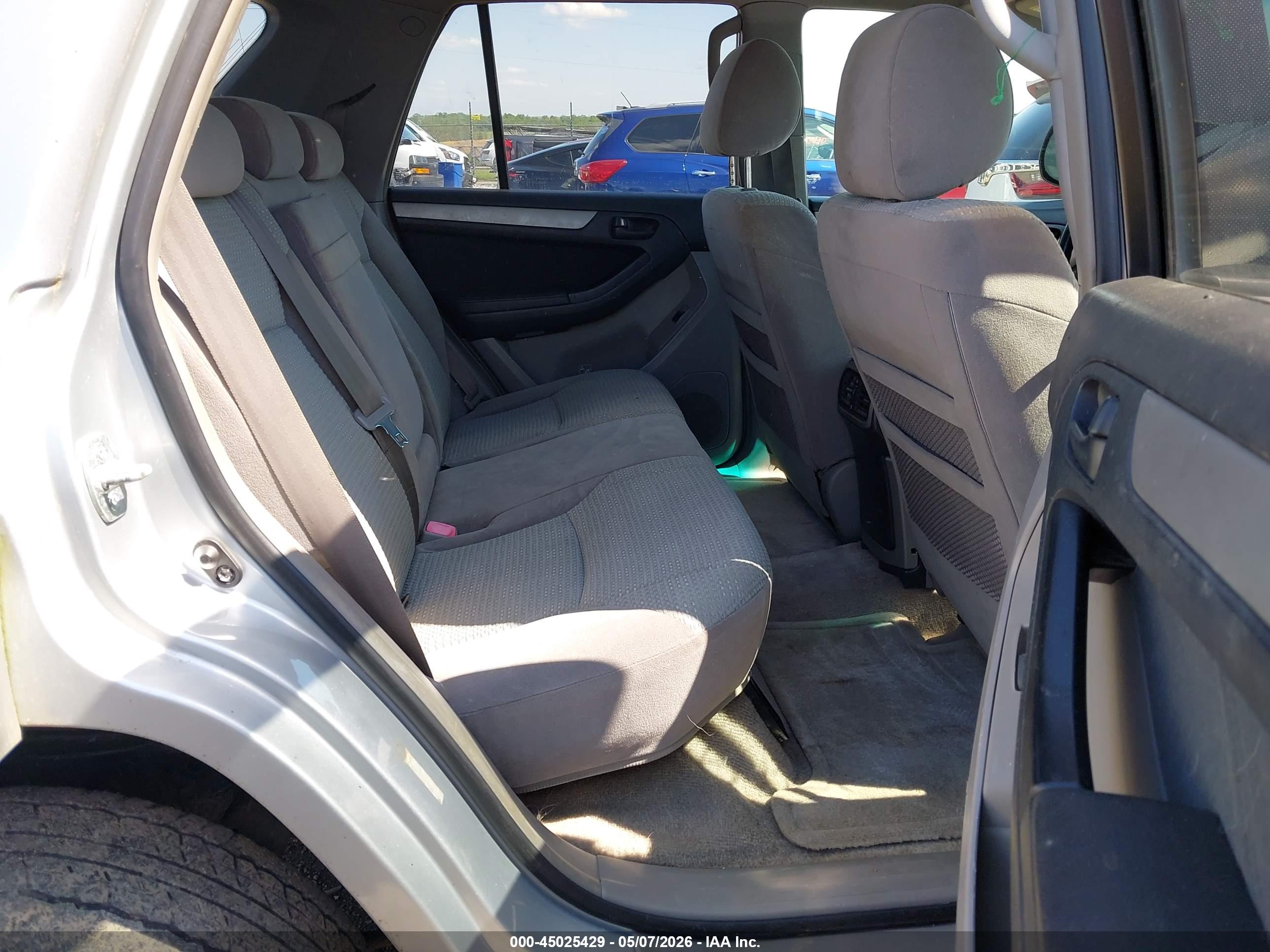 TOYOTA 4RUNNER image 8