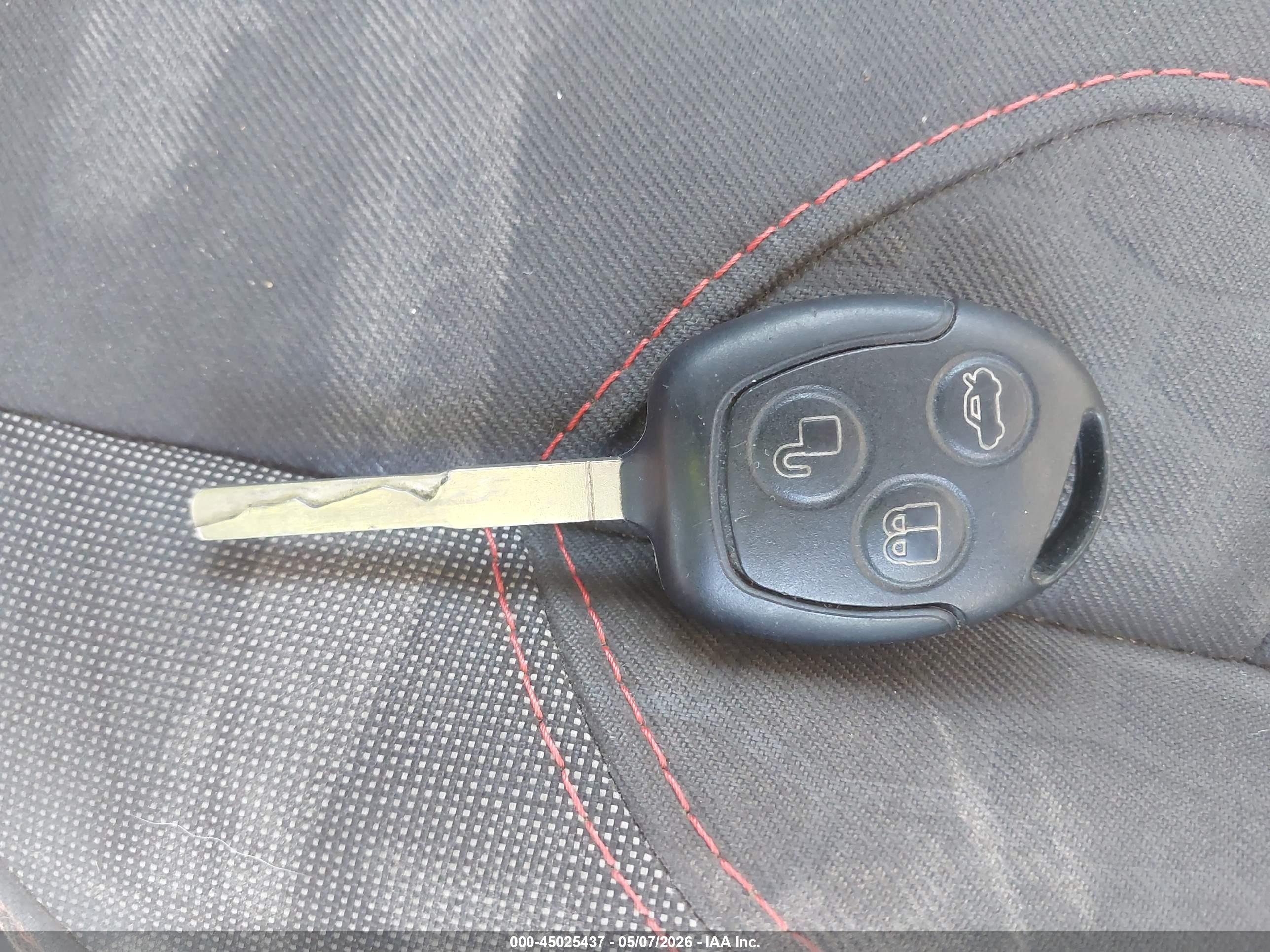 FORD FIESTA image 11
