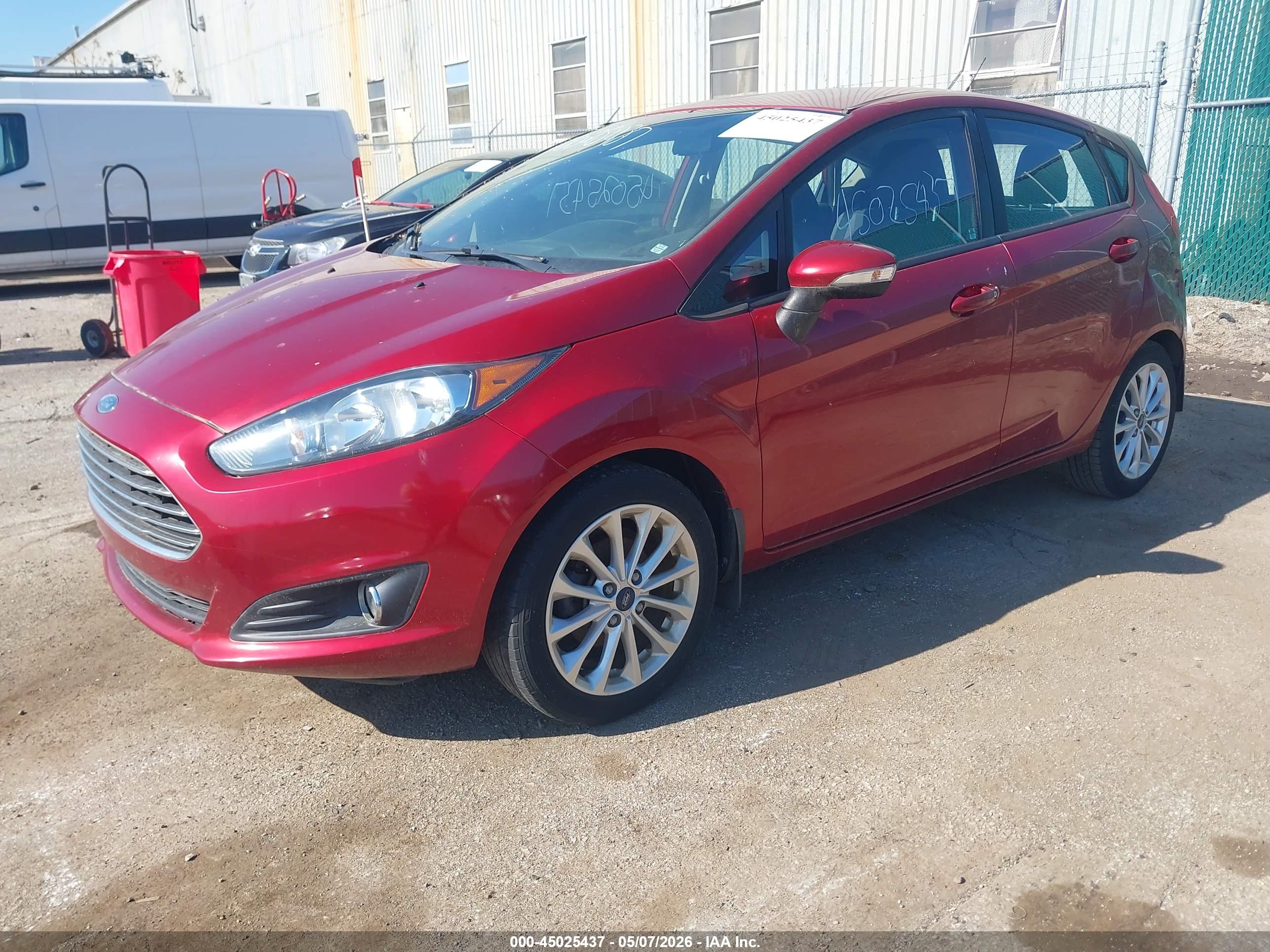 FORD FIESTA image 2