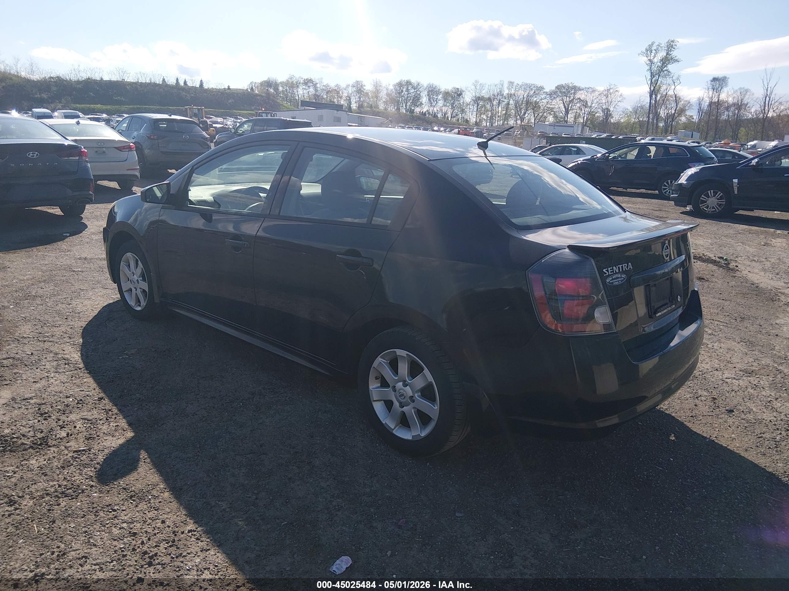 NISSAN SENTRA image 3
