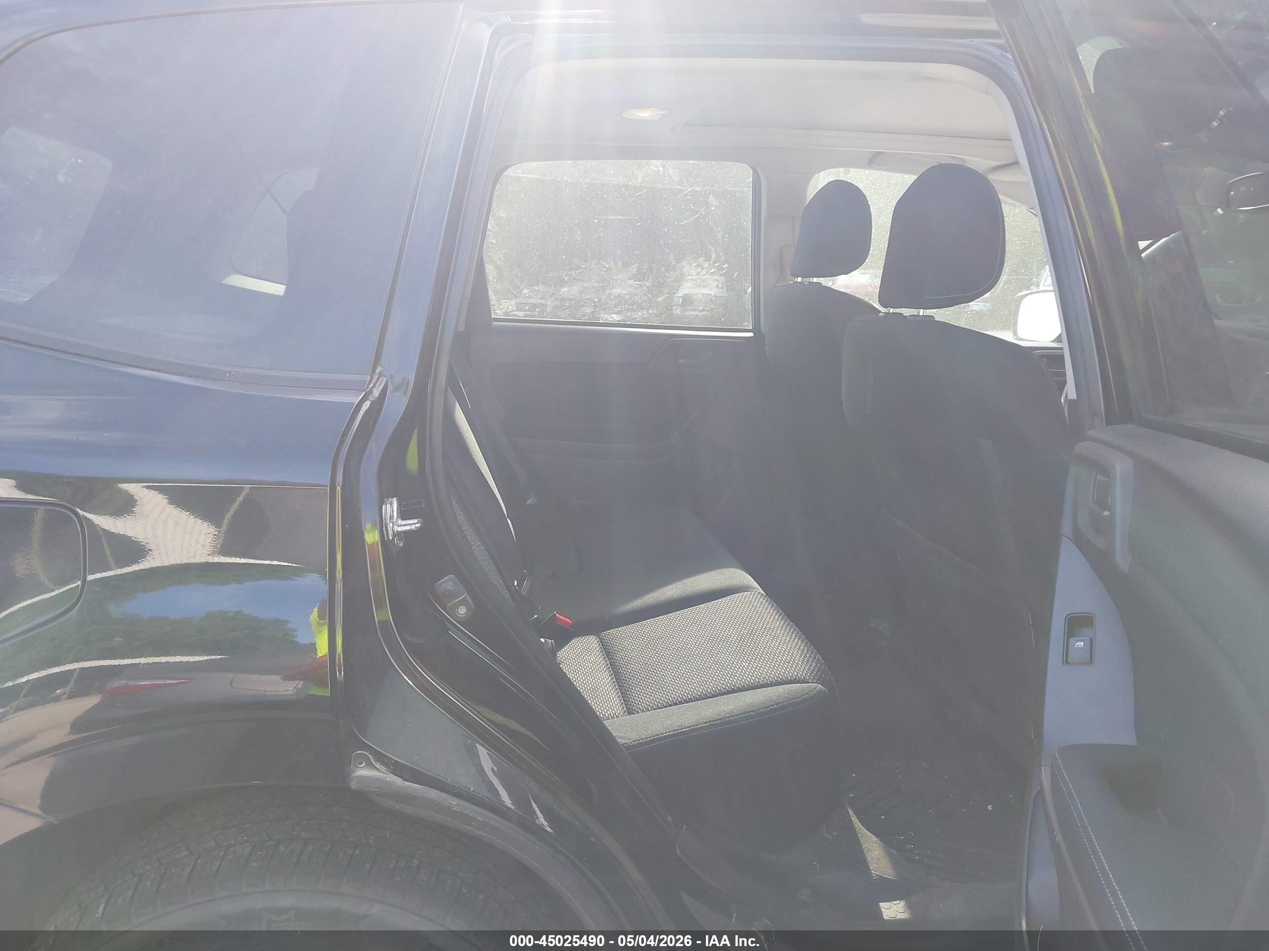 SUBARU FORESTER image 8