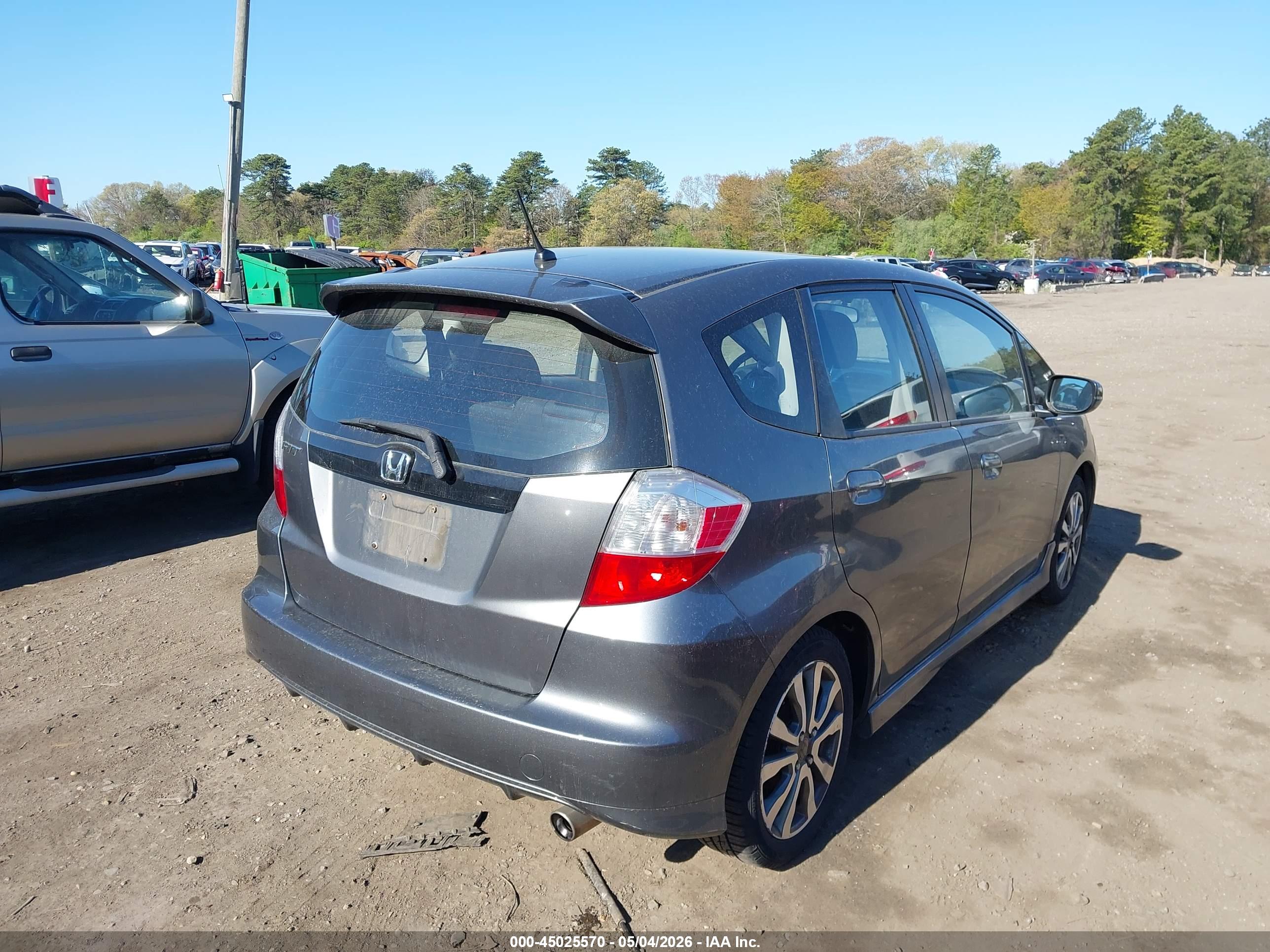 HONDA FIT image 4