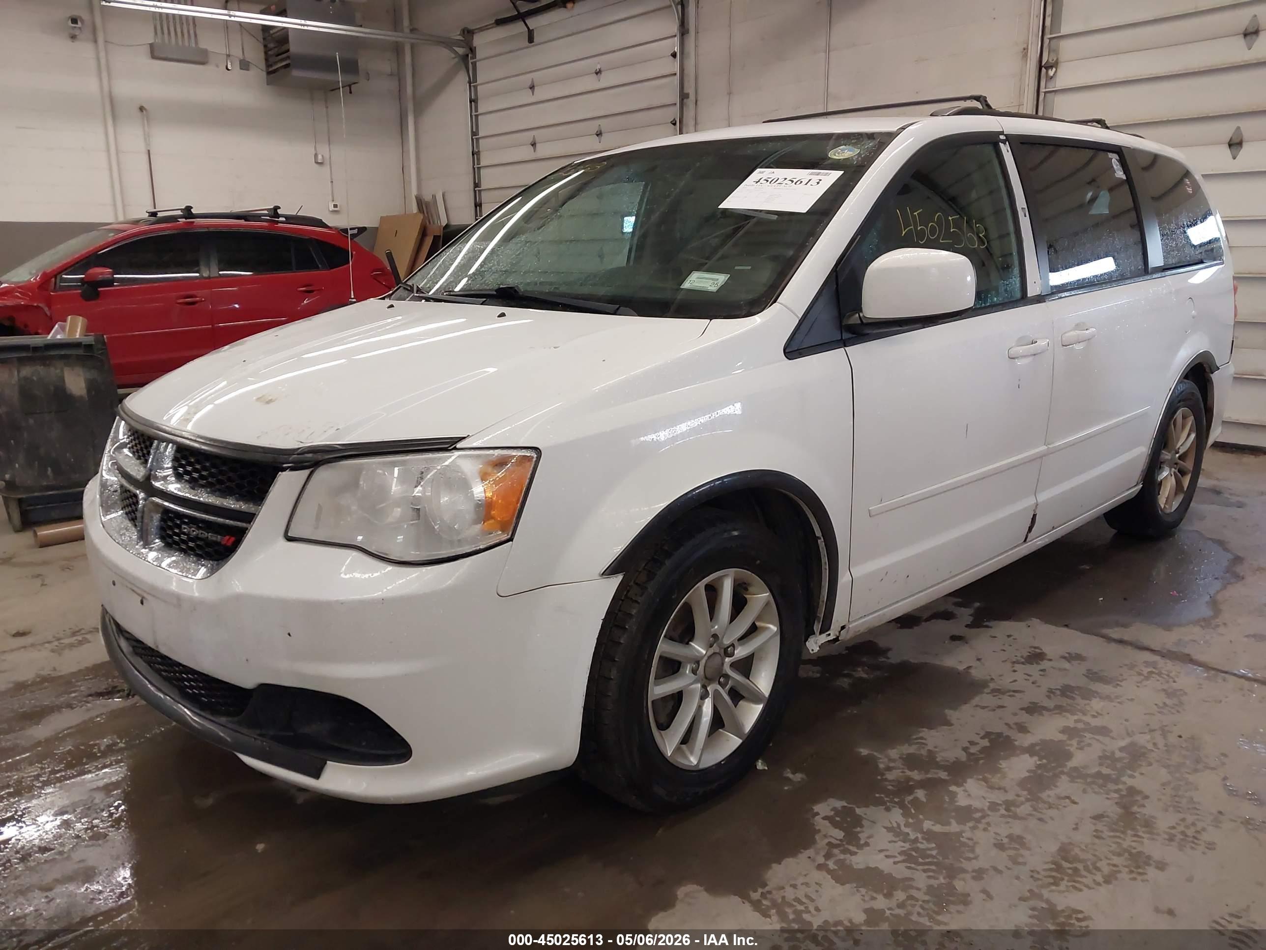 DODGE GRAND image 2