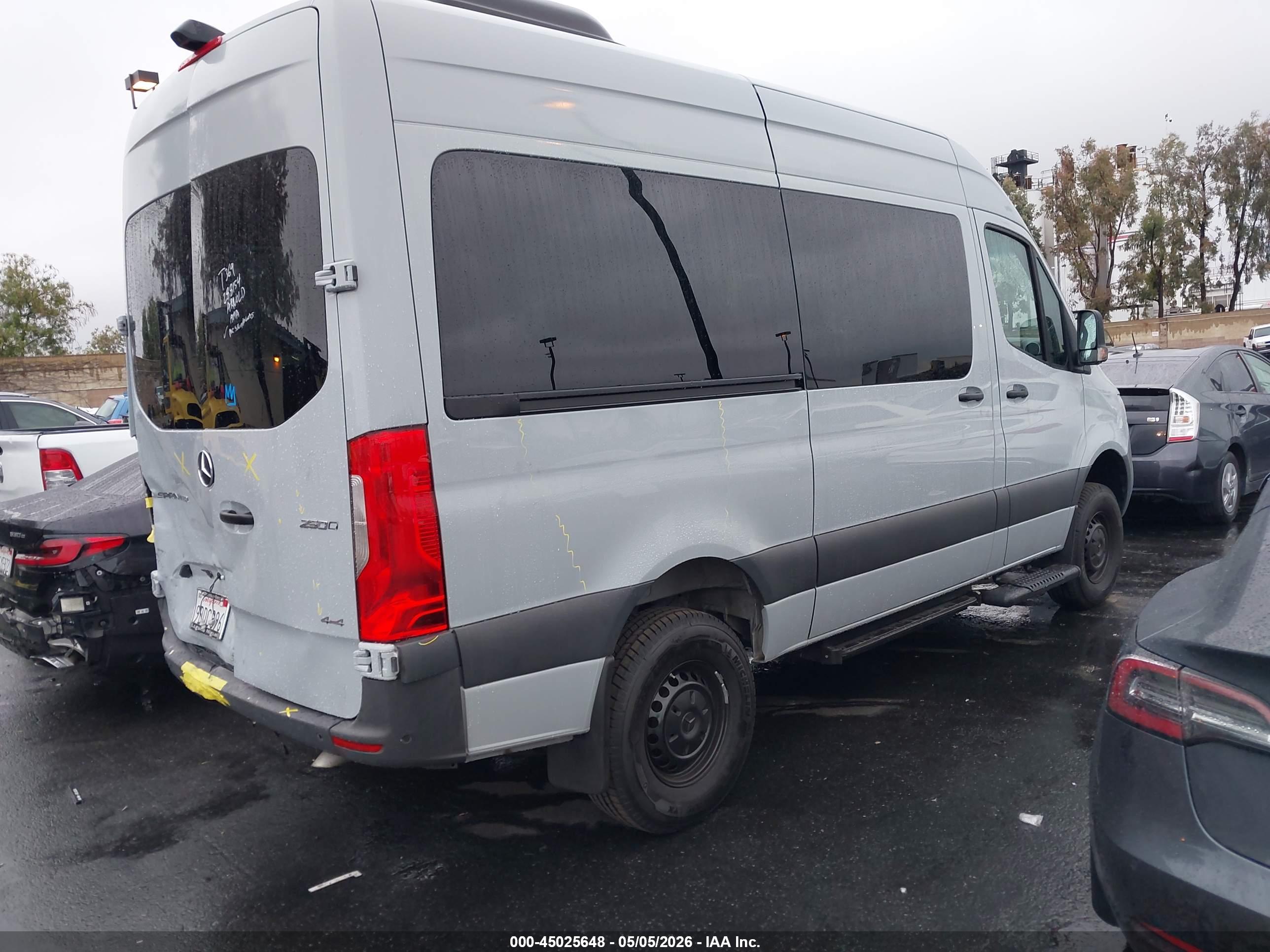 MERCEDES-BENZ SPRINTER image 4