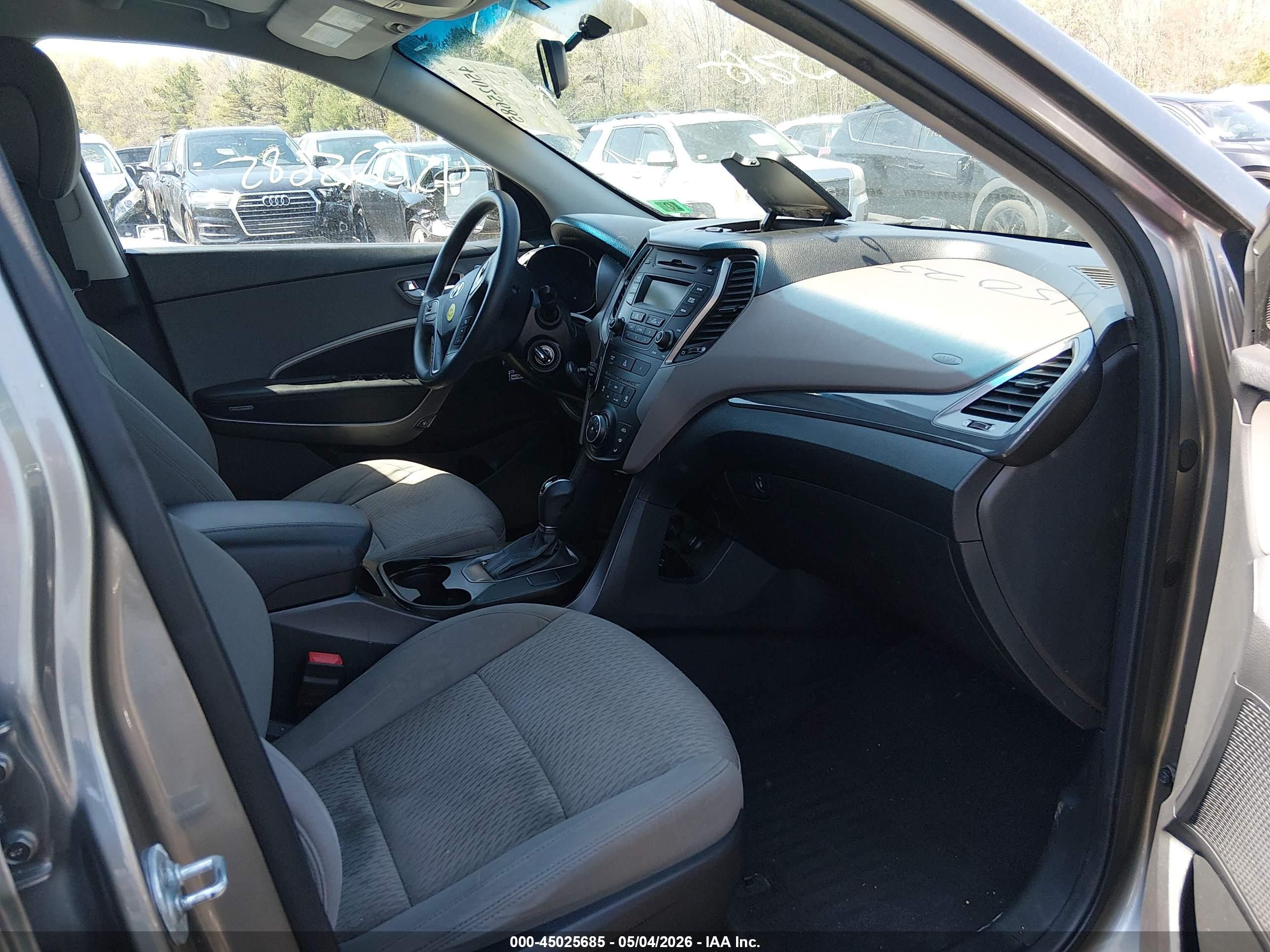 HYUNDAI SANTA image 5