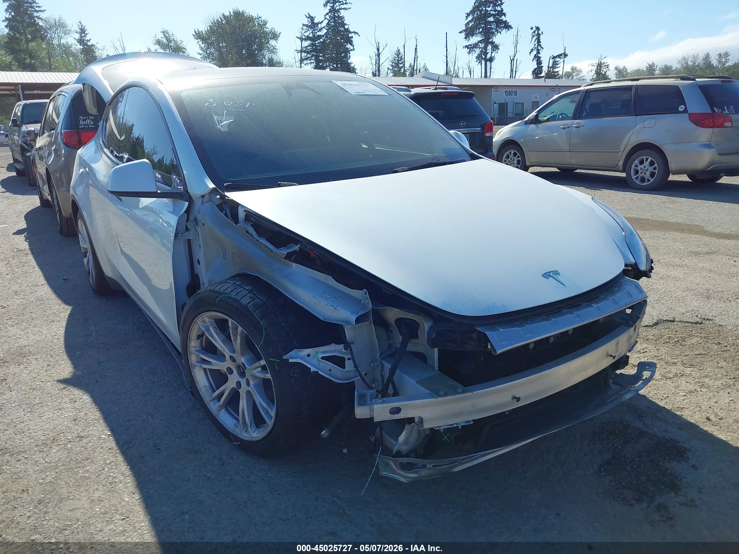 TESLA MODEL image 6