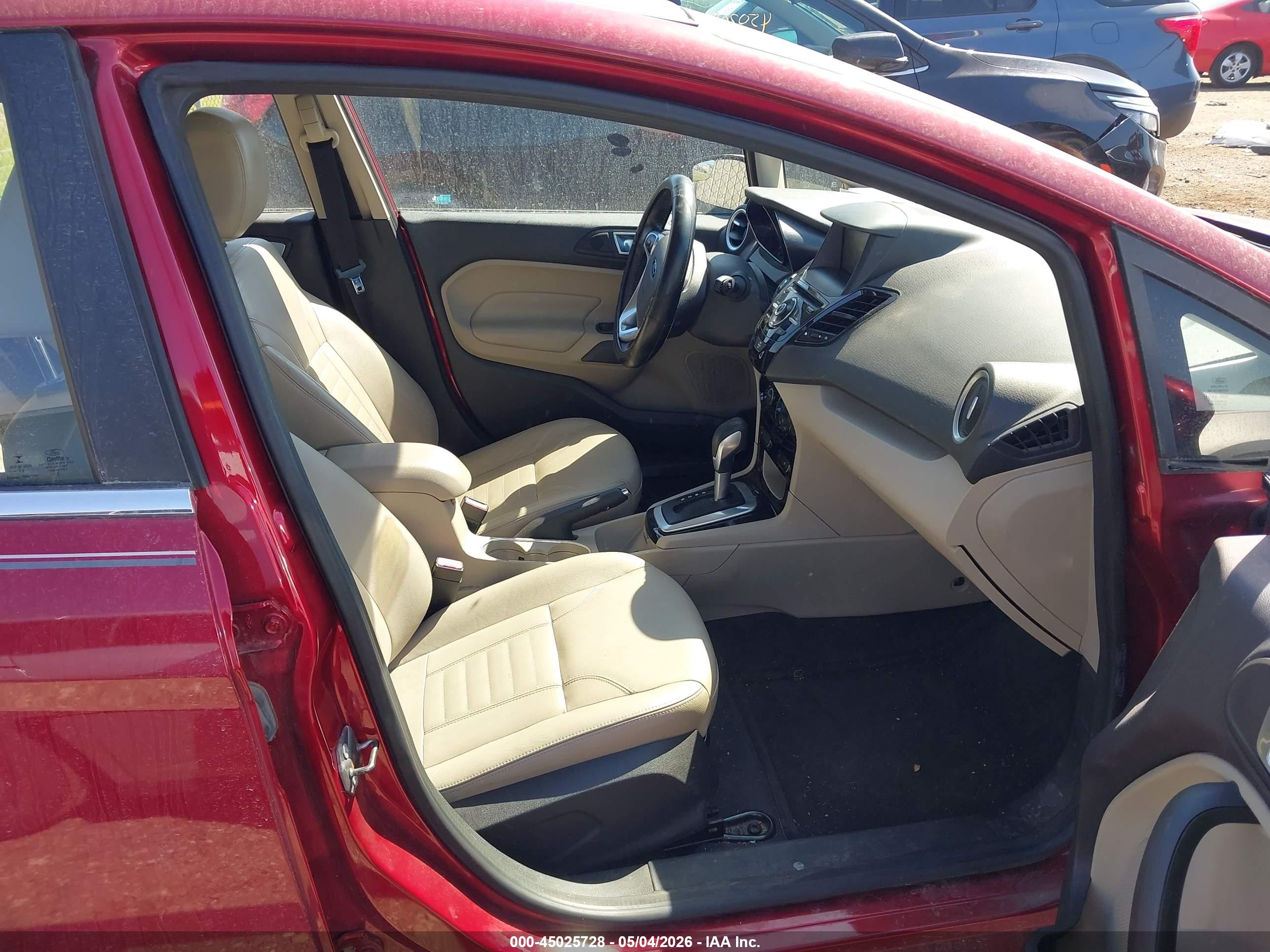 FORD FIESTA image 5