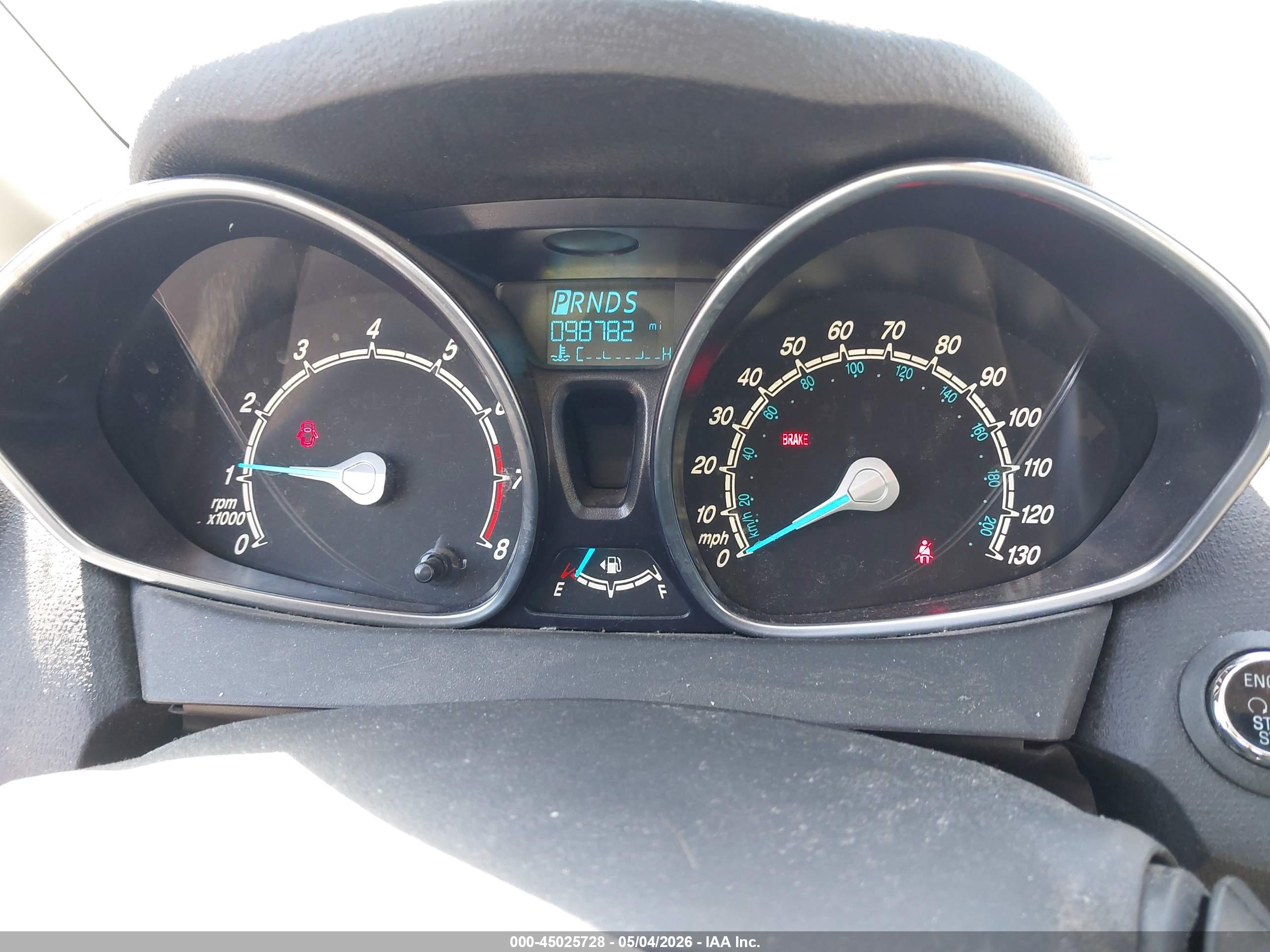 FORD FIESTA image 7