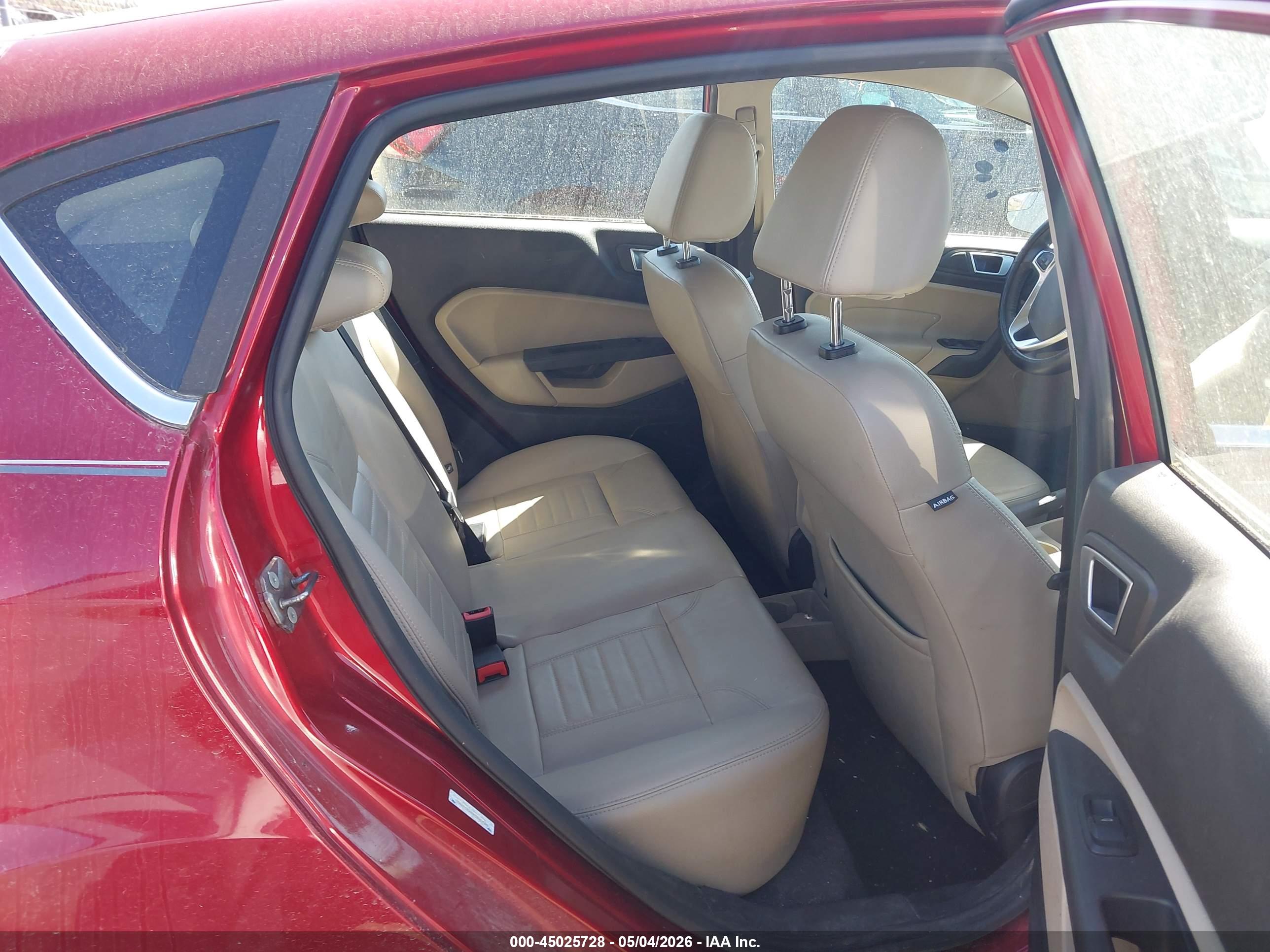 FORD FIESTA image 8