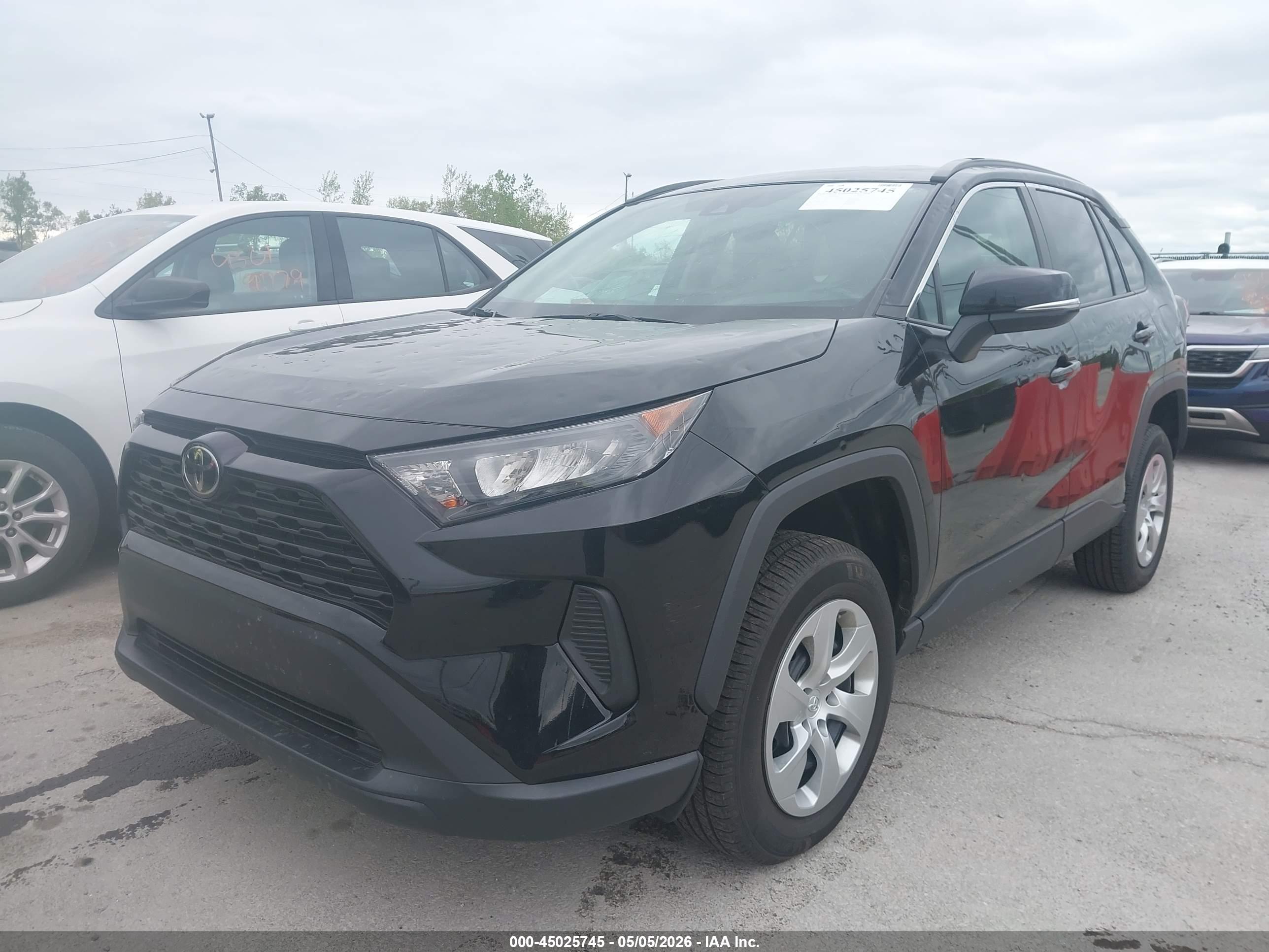 TOYOTA RAV4 image 2