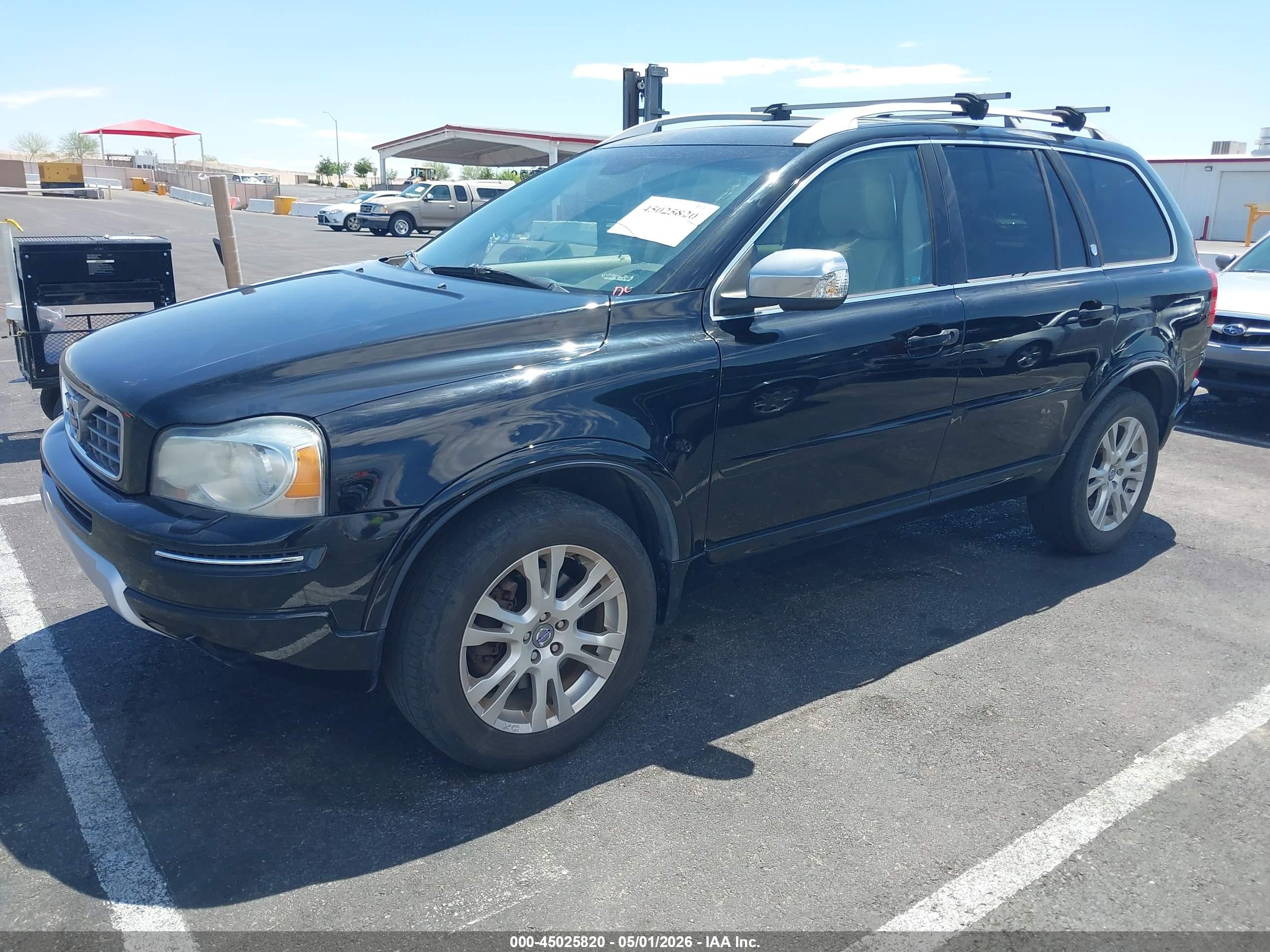VOLVO XC90 image 2