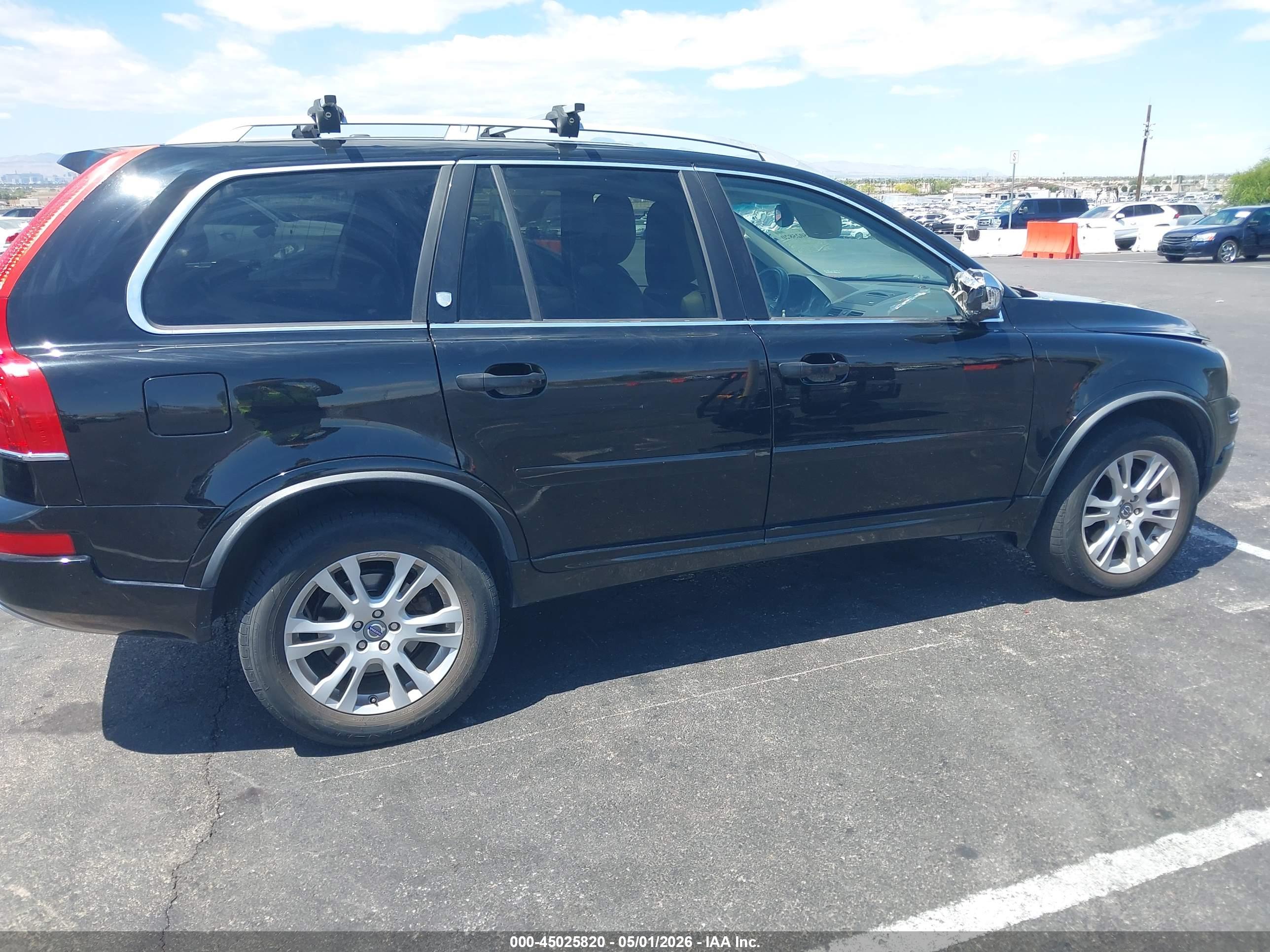 VOLVO XC90 image 6