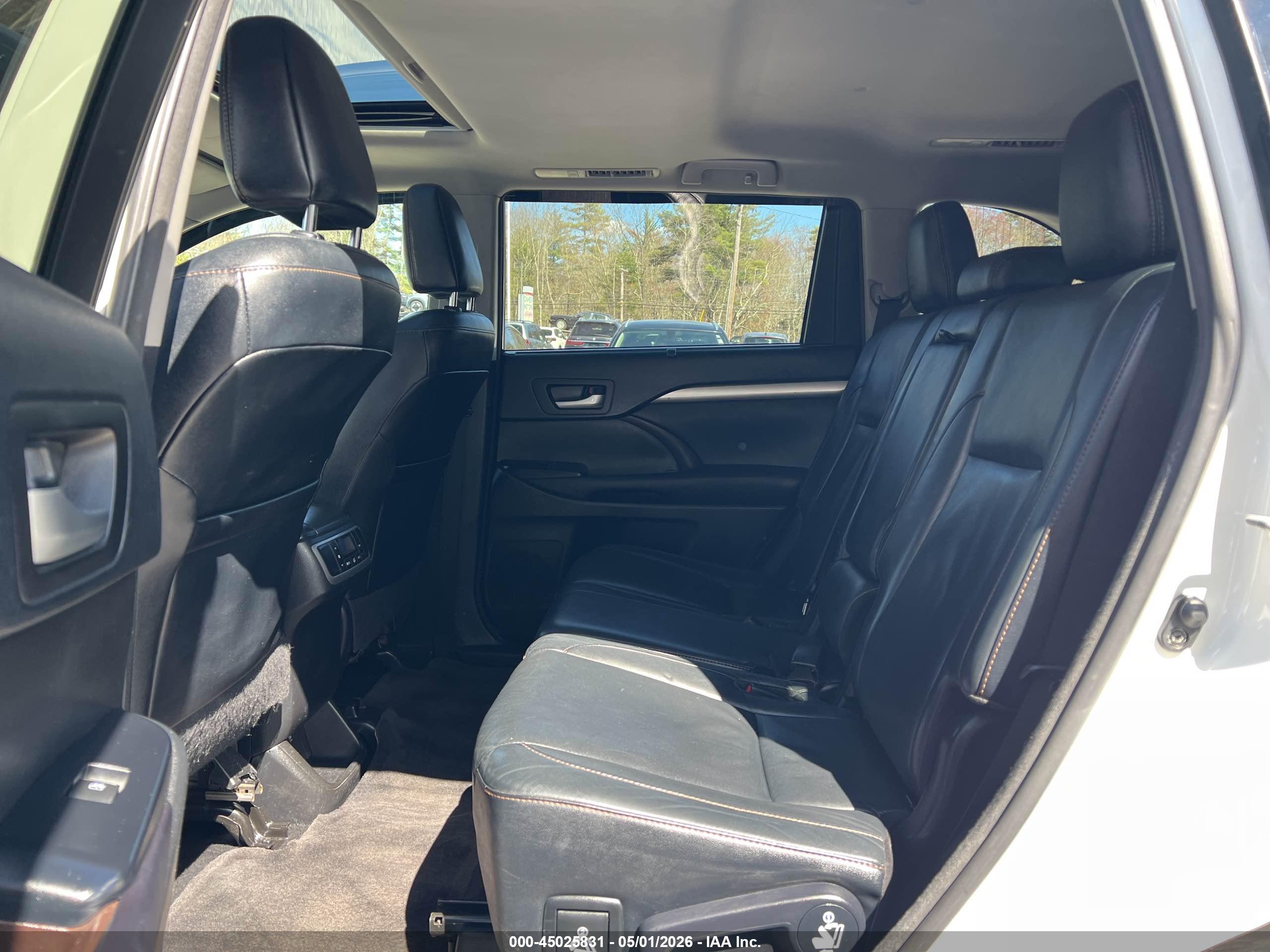 TOYOTA HIGHLANDER image 8