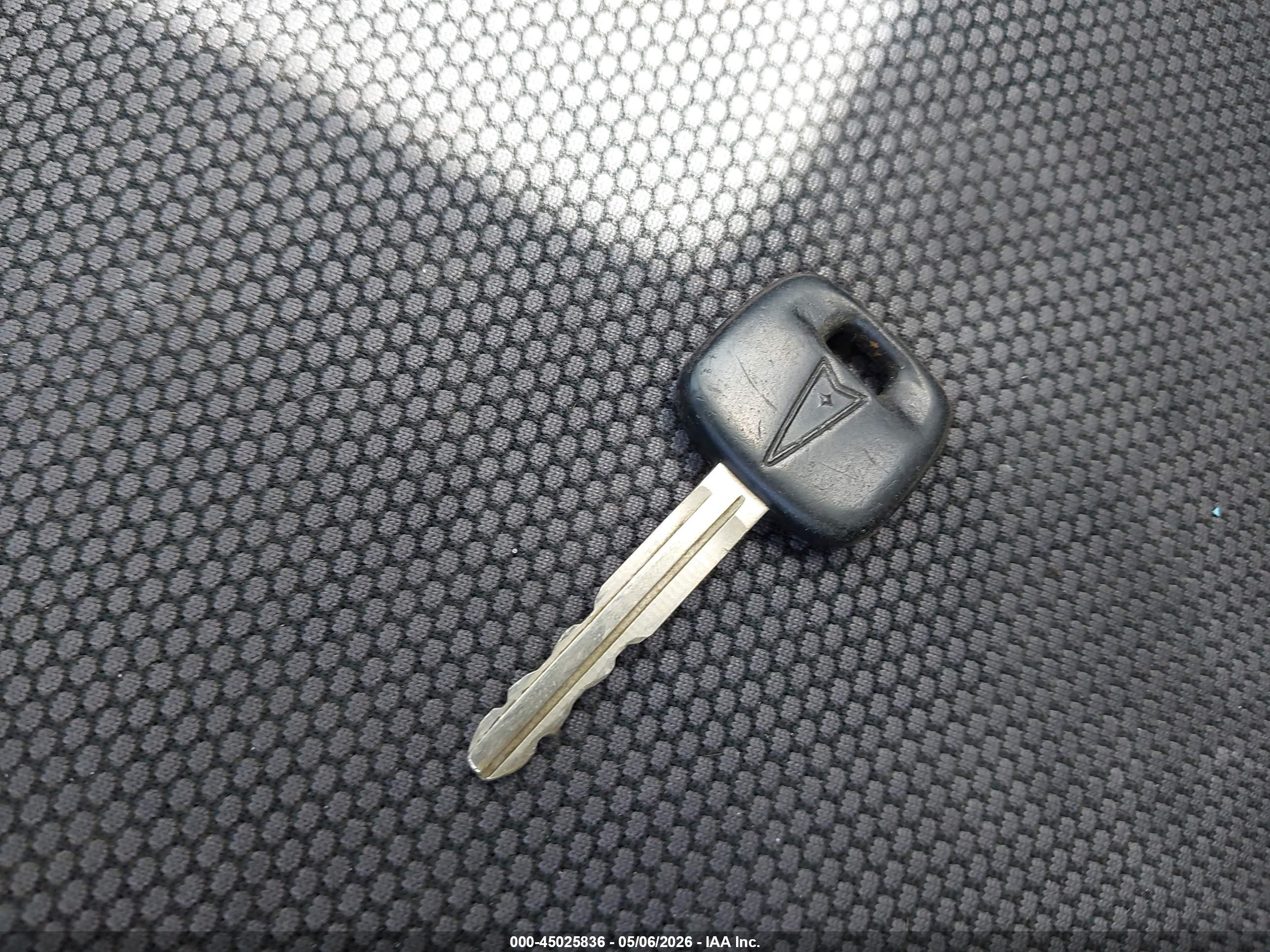PONTIAC VIBE image 11