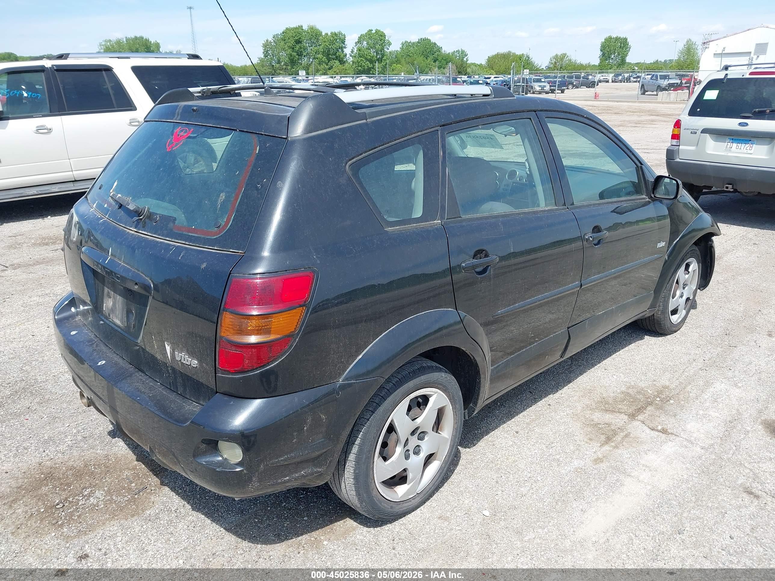 PONTIAC VIBE image 4