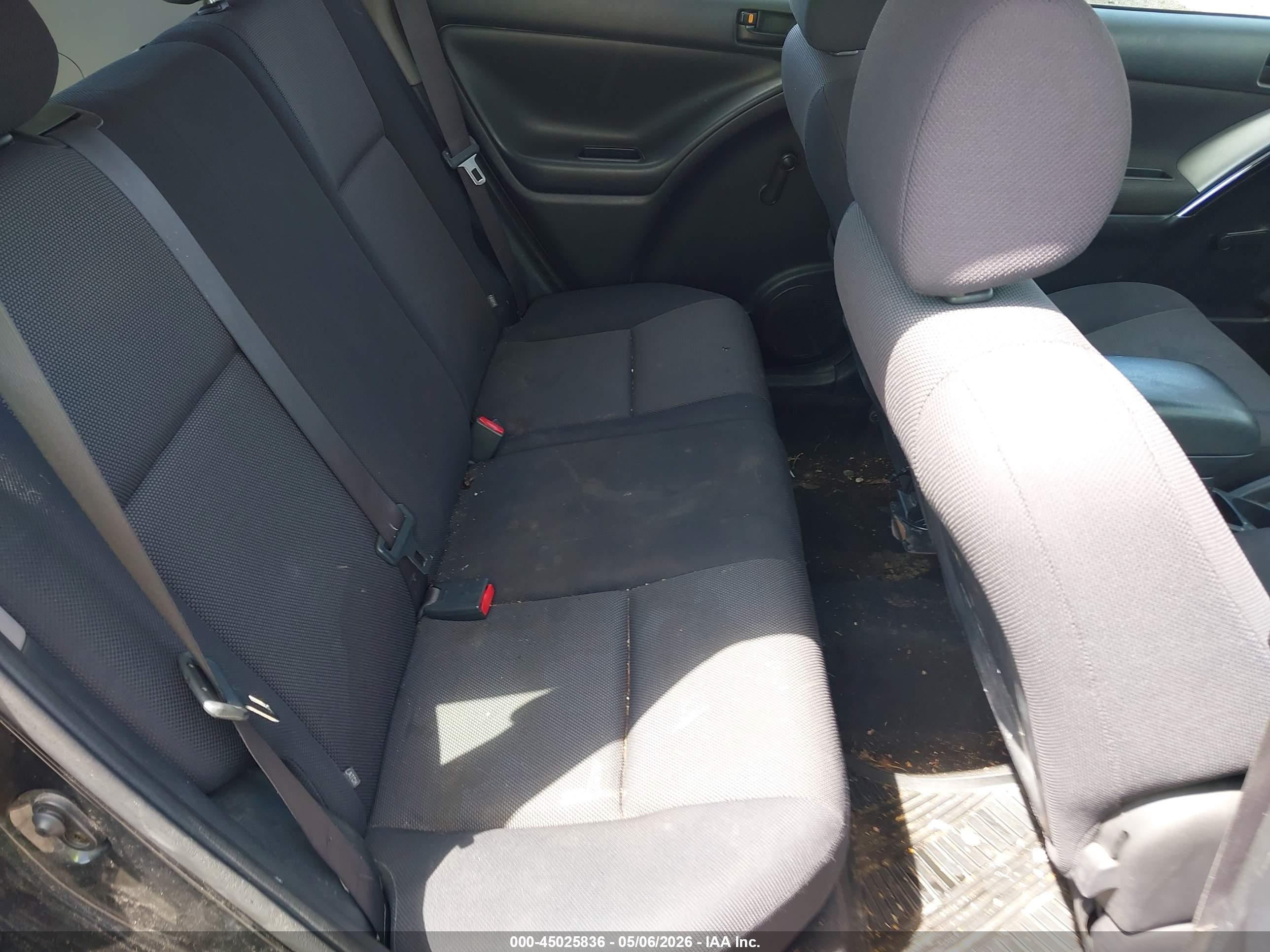 PONTIAC VIBE image 8