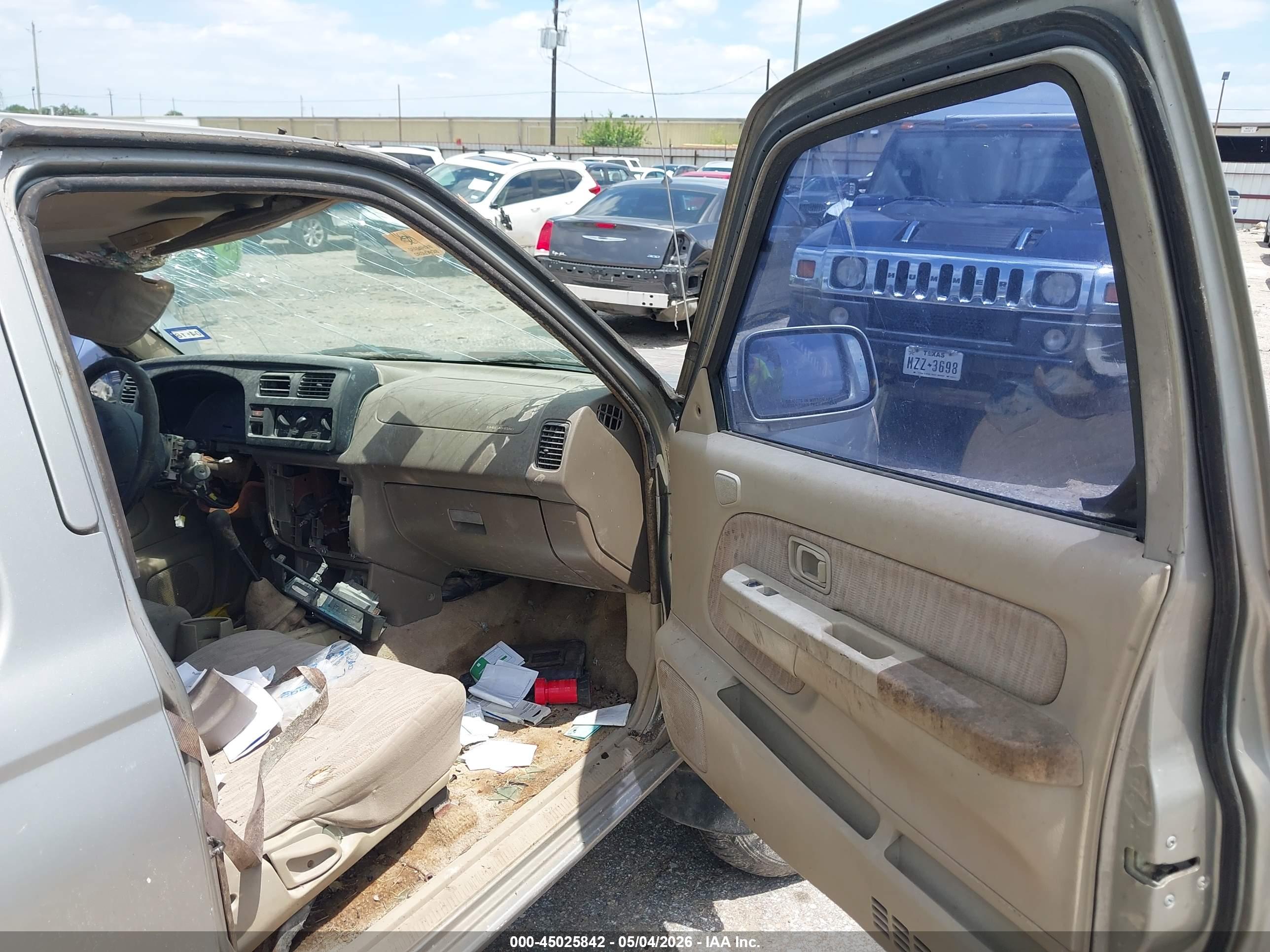 NISSAN FRONTIER image 5