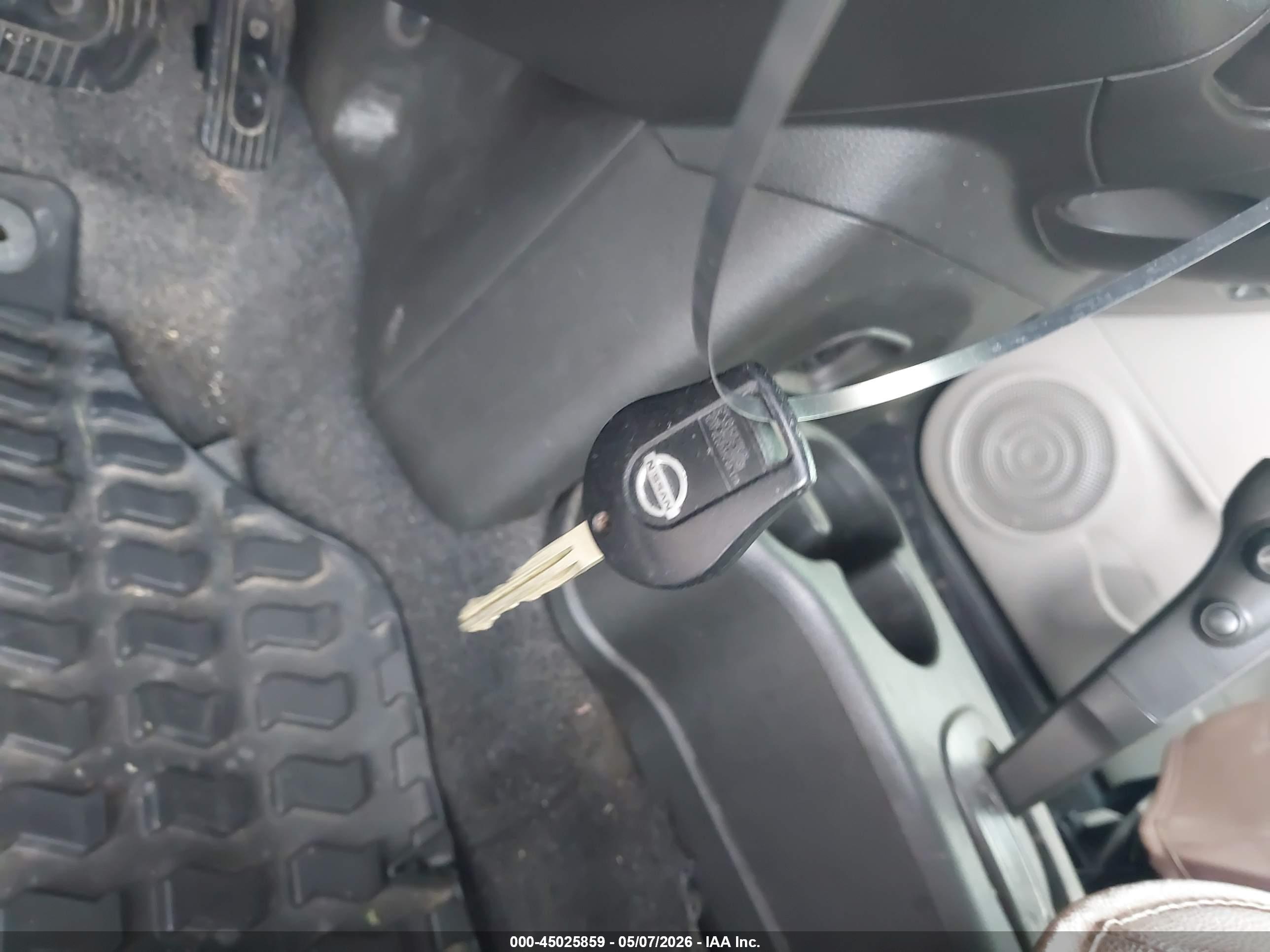 NISSAN CUBE image 11