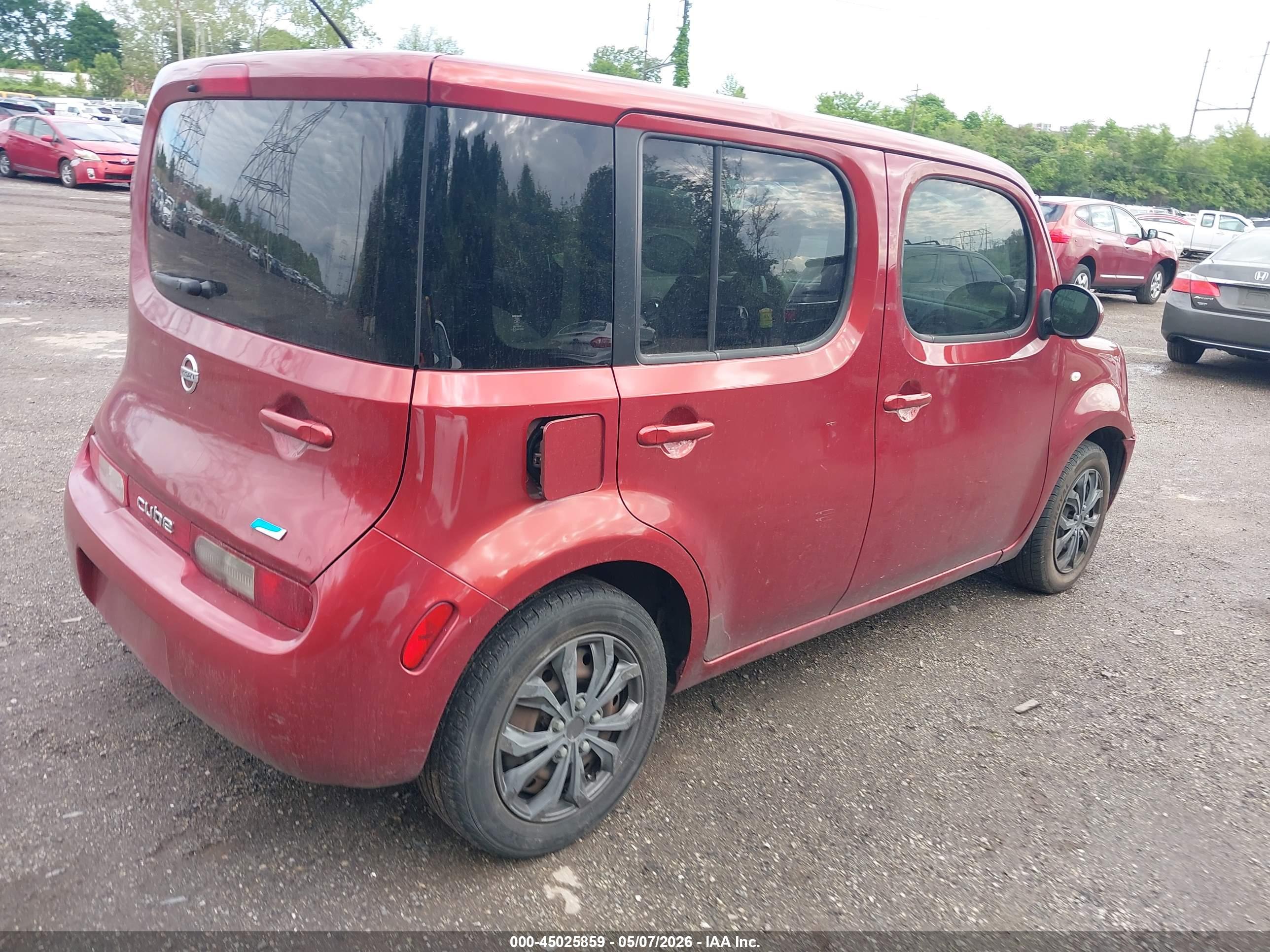 NISSAN CUBE image 4