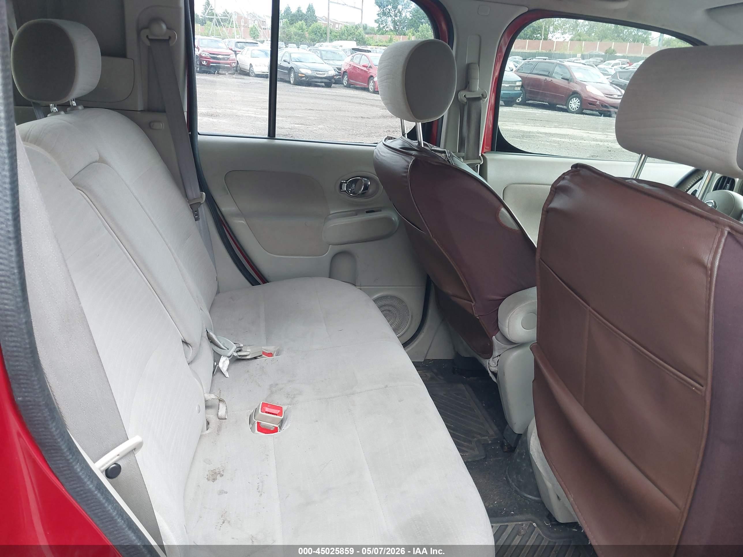 NISSAN CUBE image 8