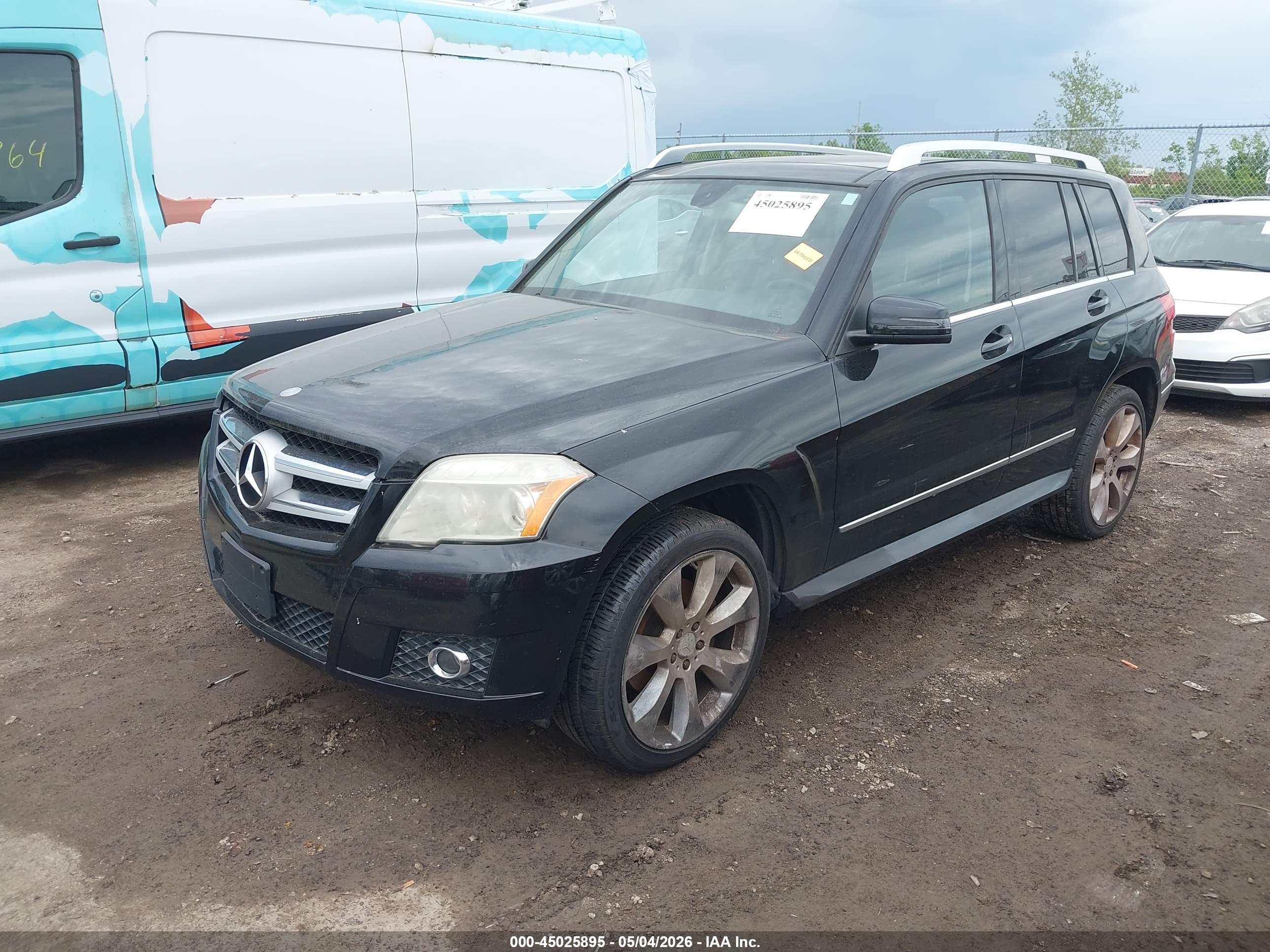 MERCEDES-BENZ GLK image 2