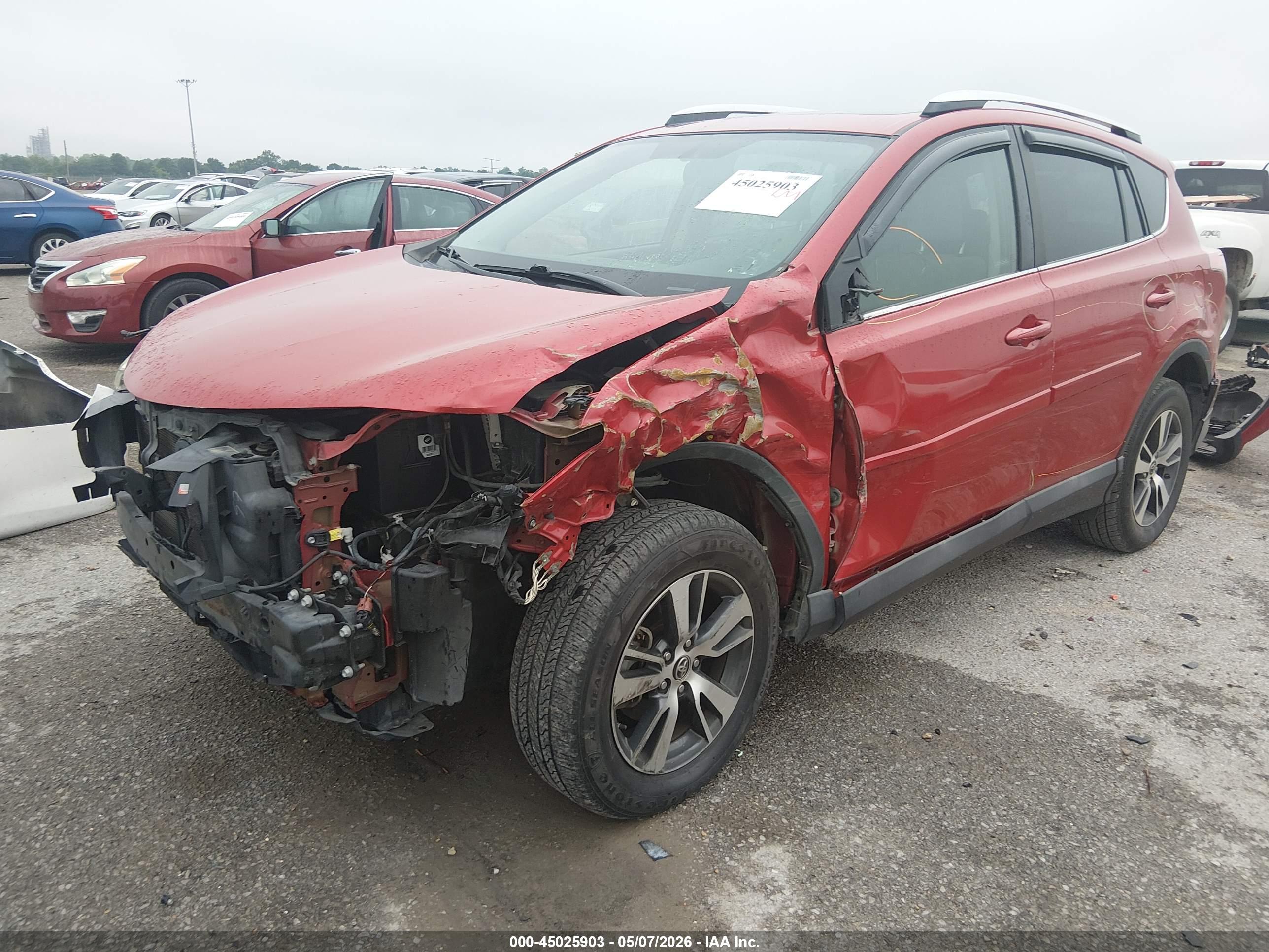 TOYOTA RAV4 image 2