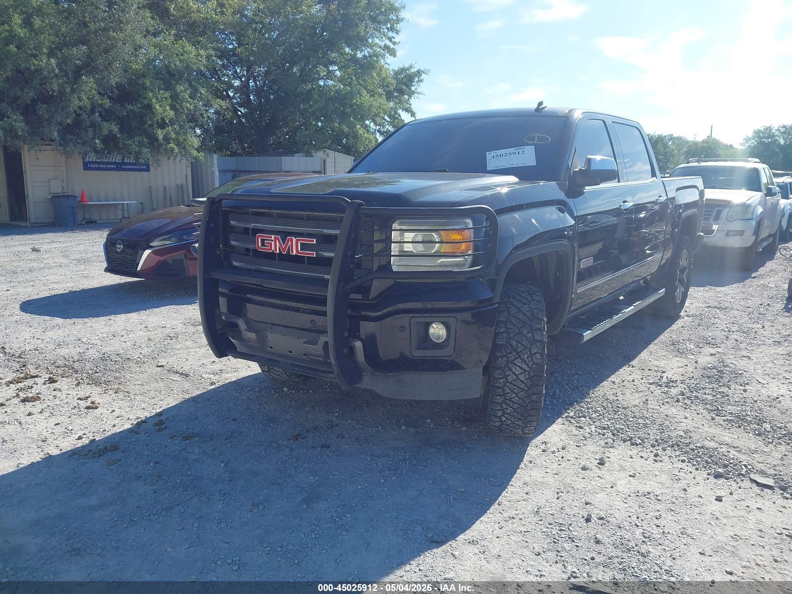 GMC SIERRA image 2